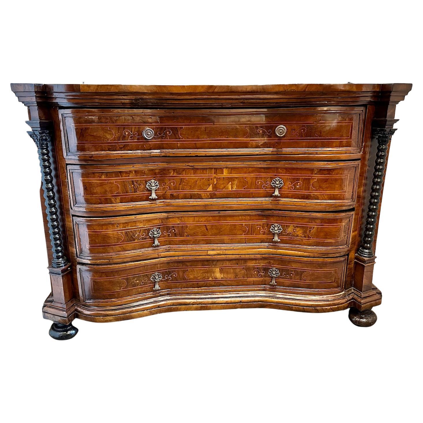 Commode génoise du XVIIIe siècle