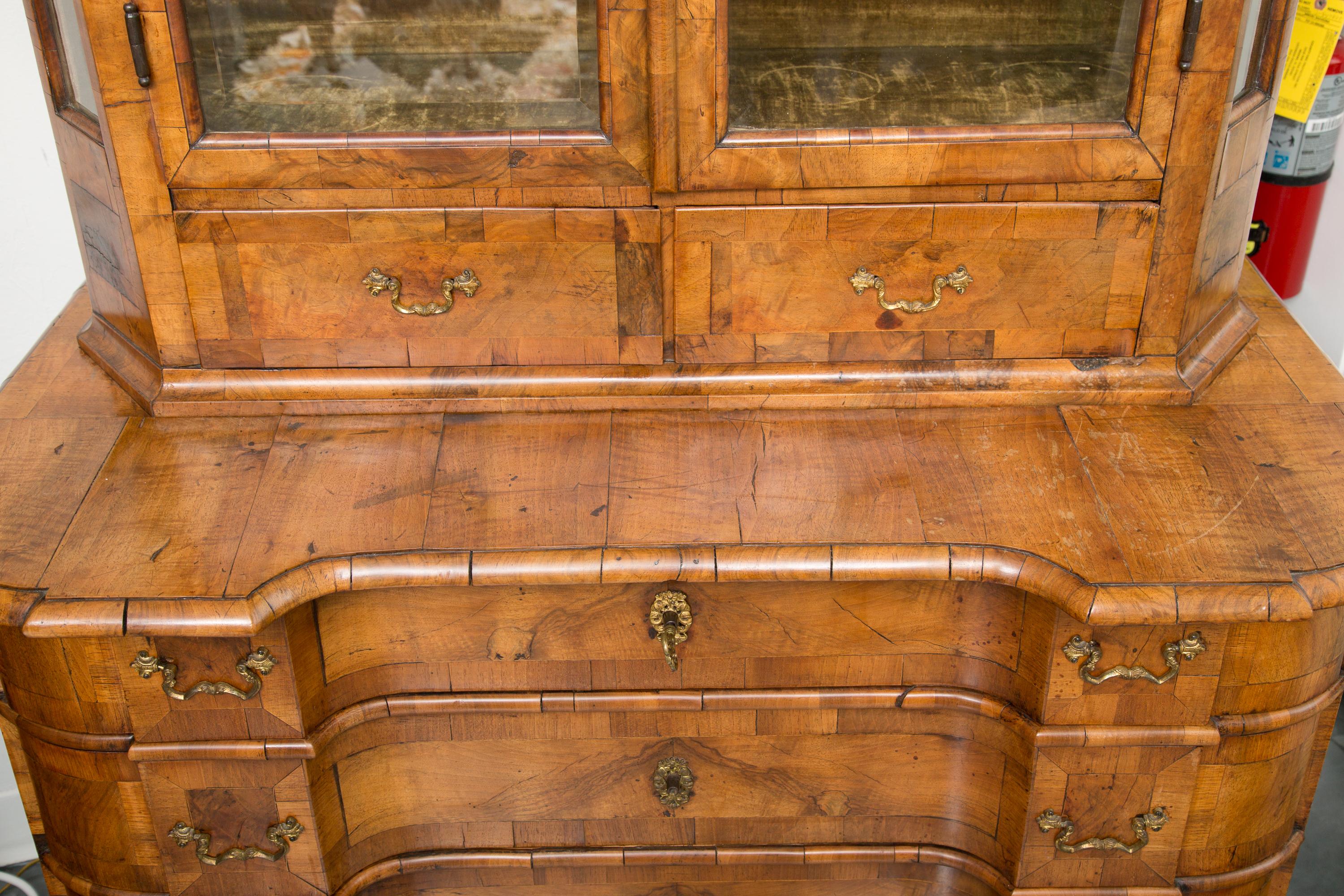 18th Century George I Burled Walnut Double-Dome Cabinet 5