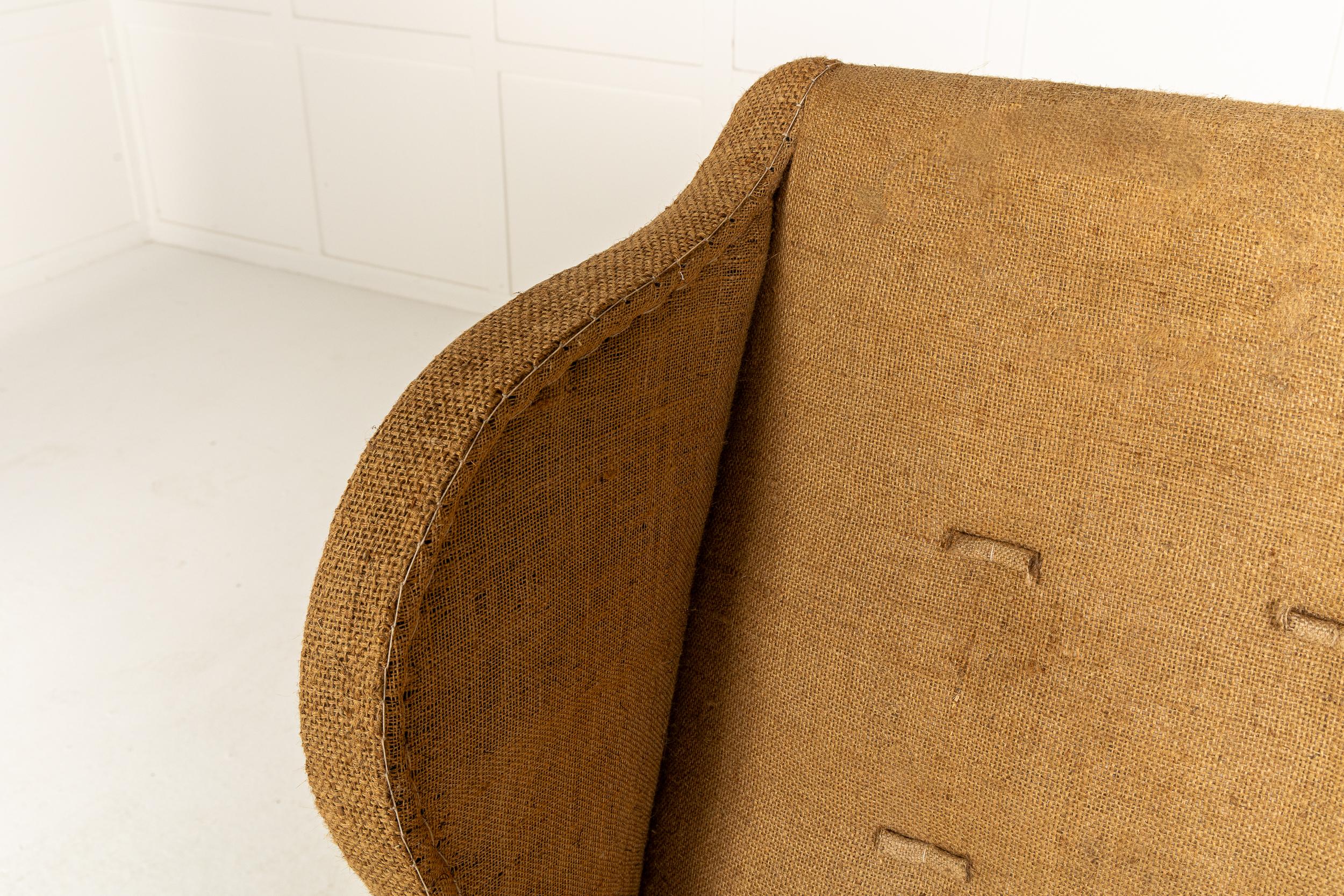 XVIIIe siècle et antérieur Chaise à oreilles en noyer anglais George I du 18e siècle Circa 1720 en vente