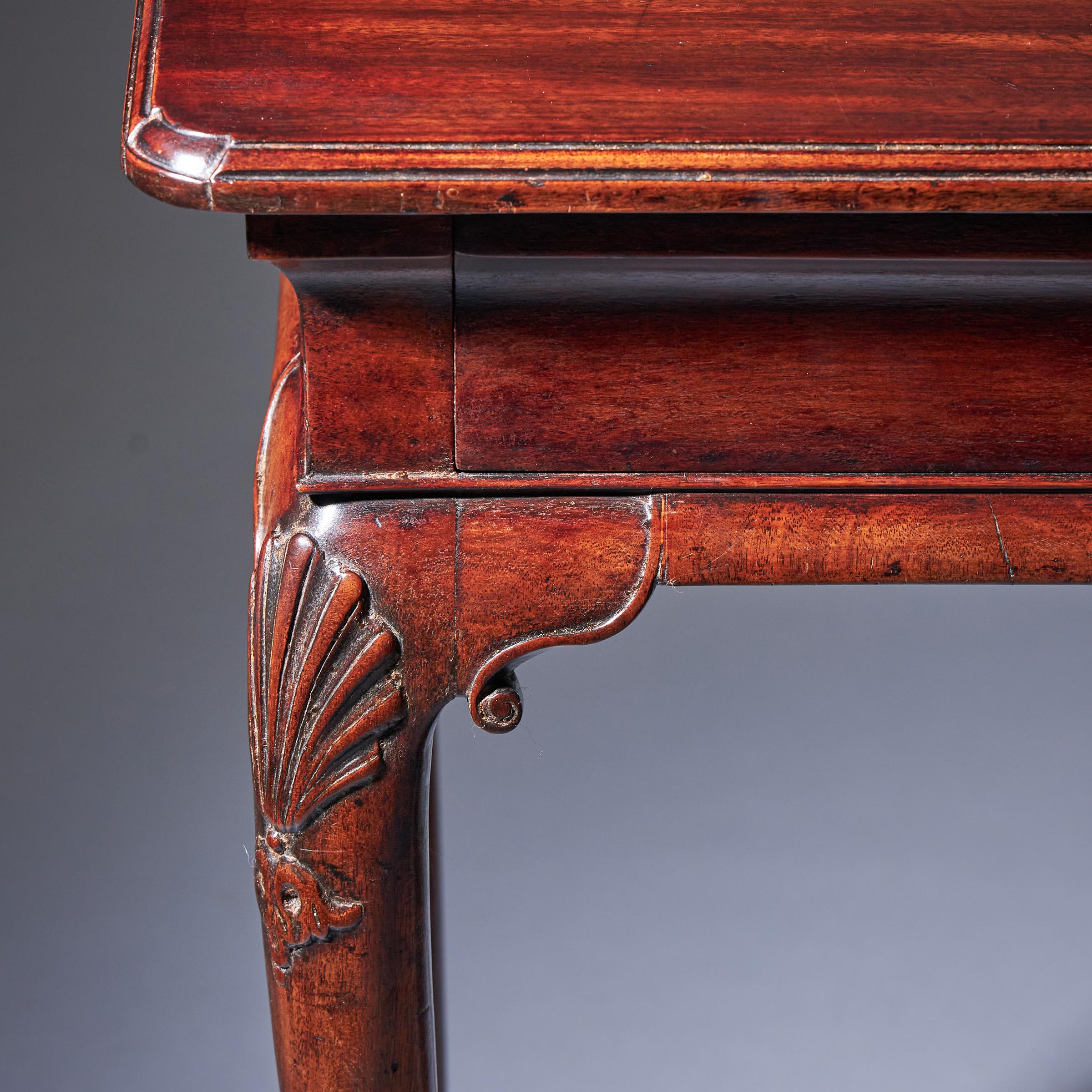 18th Century George I Mahogany Table of Diminutive Proportions, circa 1725 For Sale 3