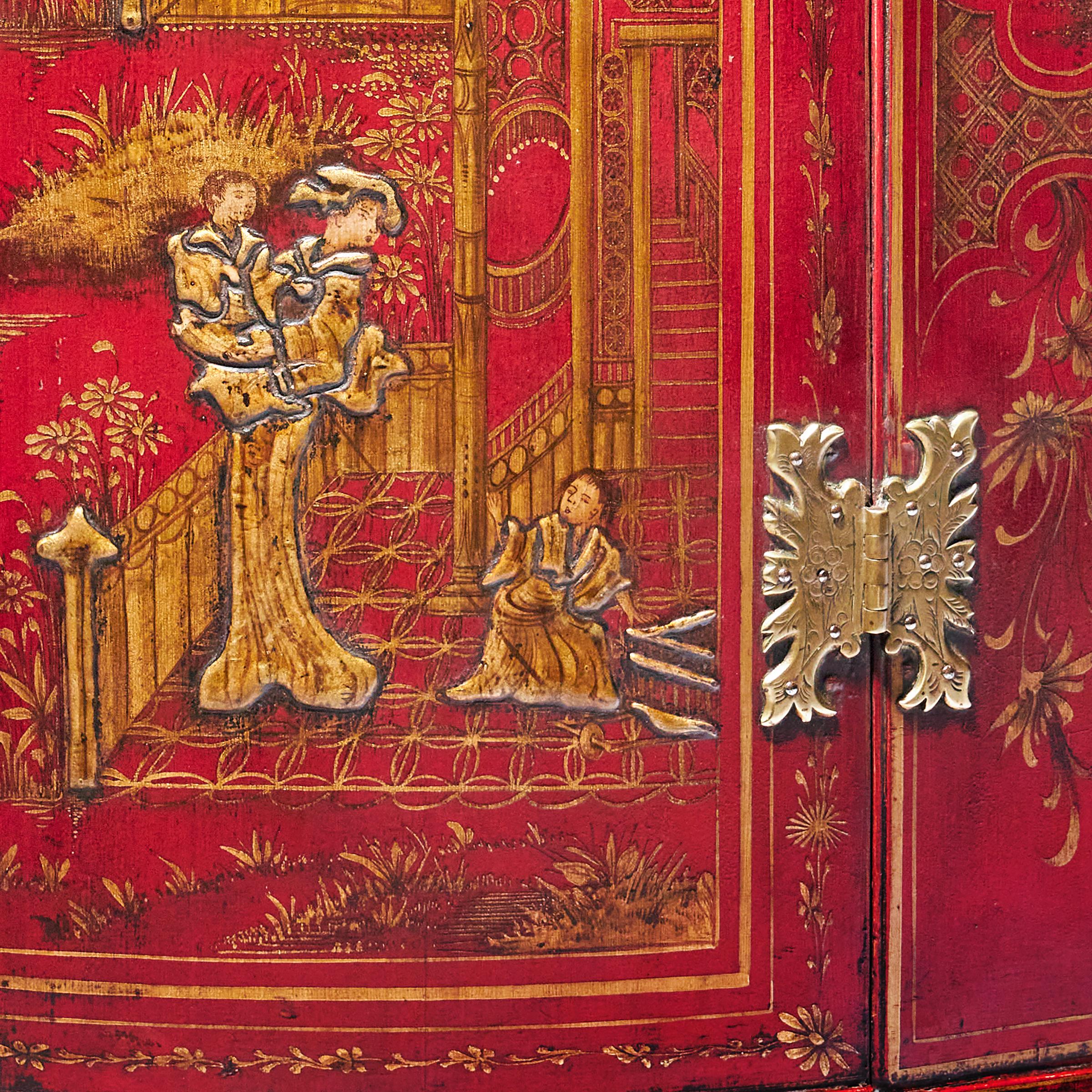 18th Century George II Scarlet/Red Japanned Corner Cupboard, Att. Giles Grendey For Sale 3