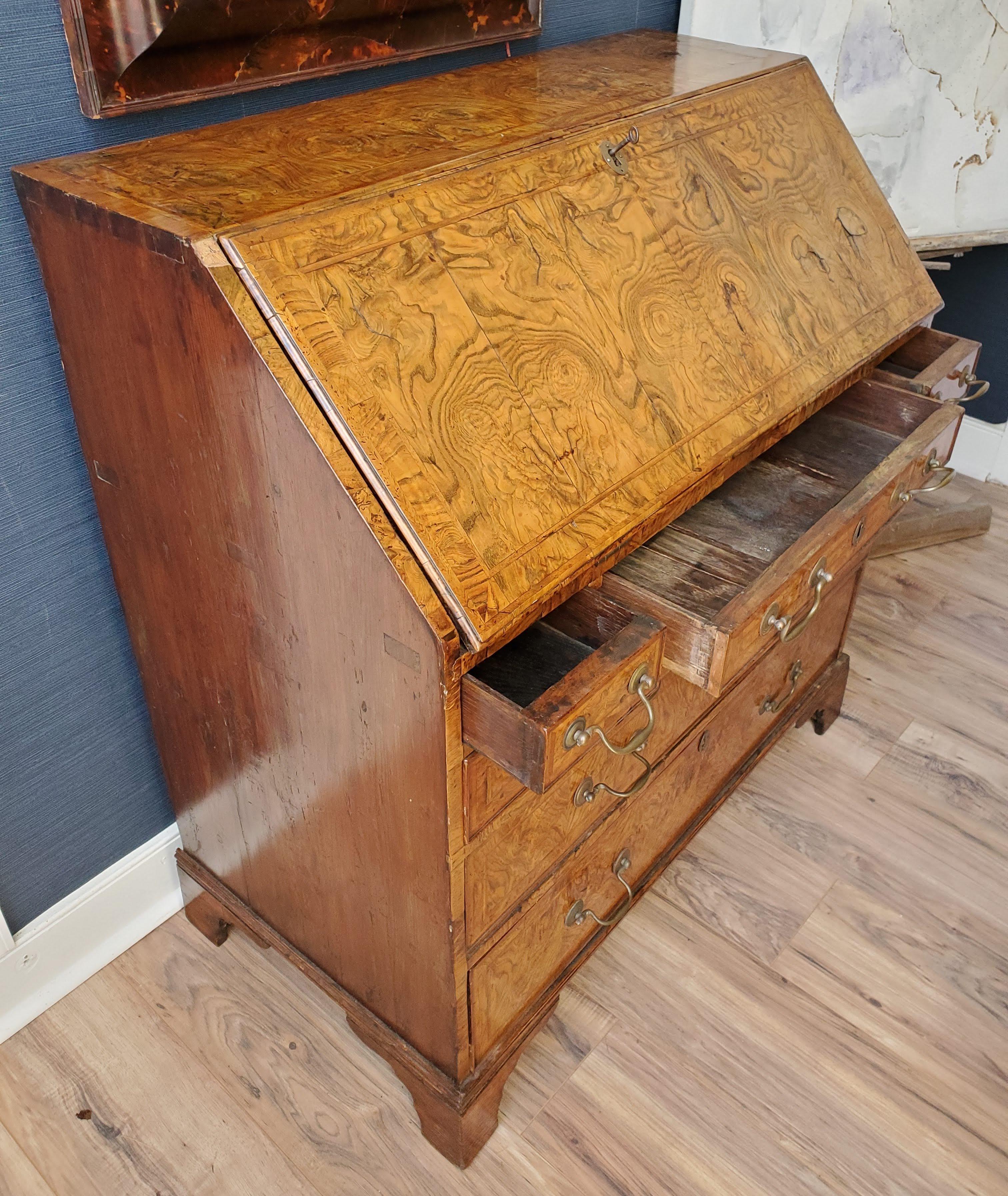 18th Century and Earlier 18th Century George II Burled Ash and Walnut Slant Top Desk