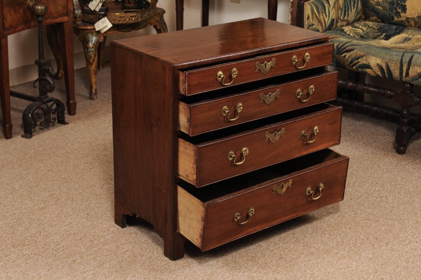 18th Century George II English Bachelor's Chest in Mahogany 6