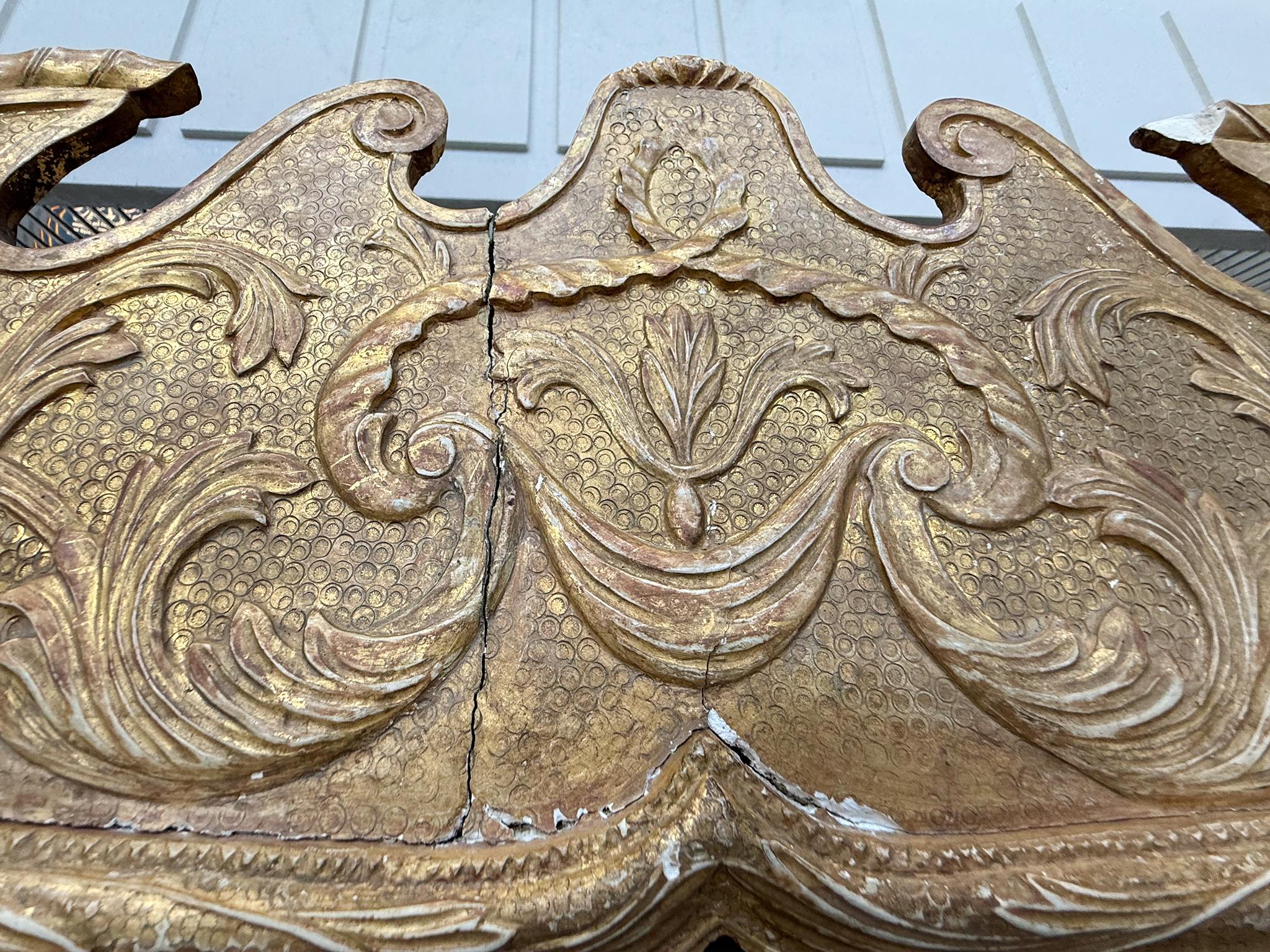 18th Century George II Giltwood Wall Mirror For Sale 1