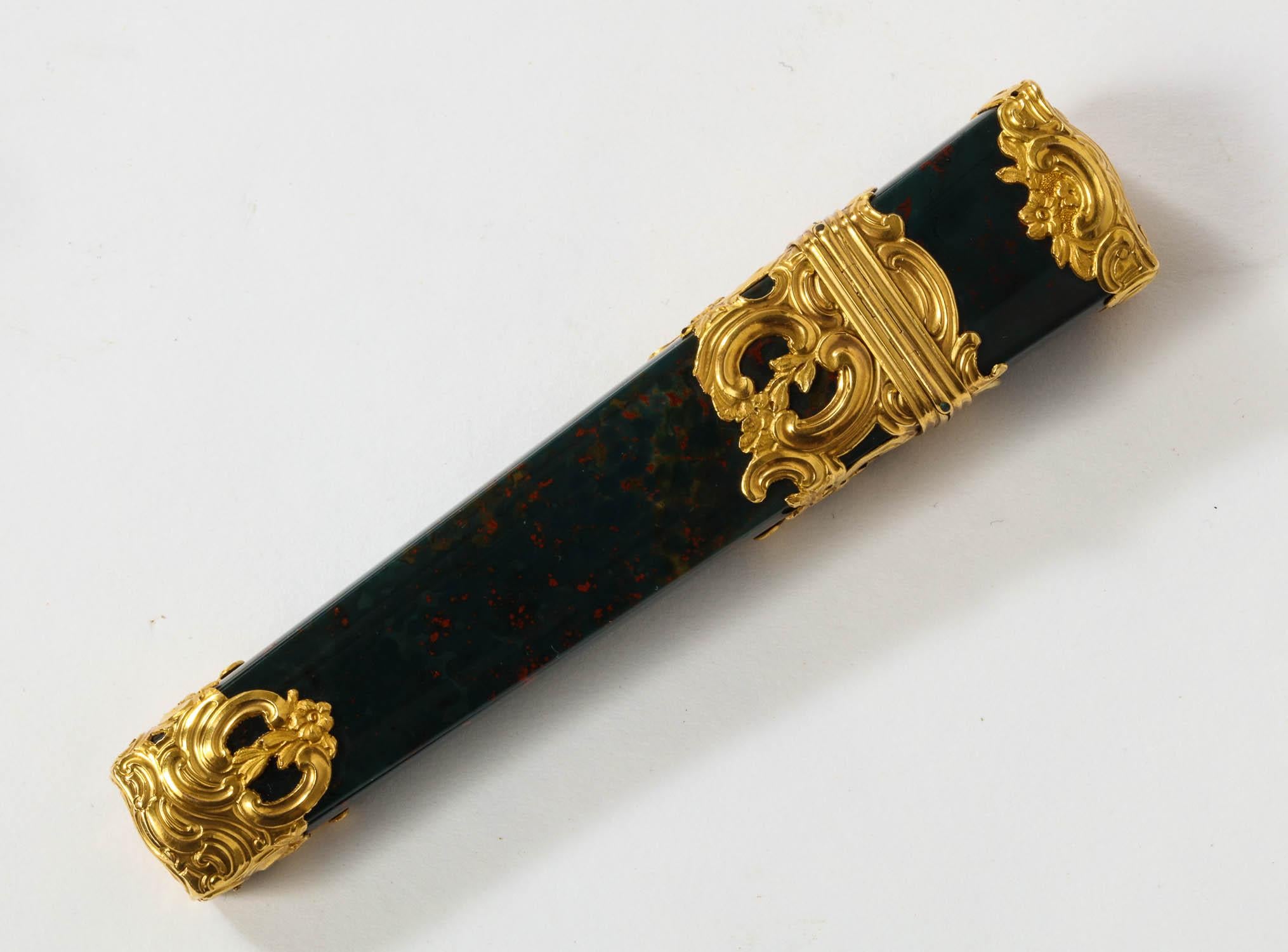 18th Century George II Gold and Bloodstone Etui Case, circa 1760 In Good Condition In New York, NY
