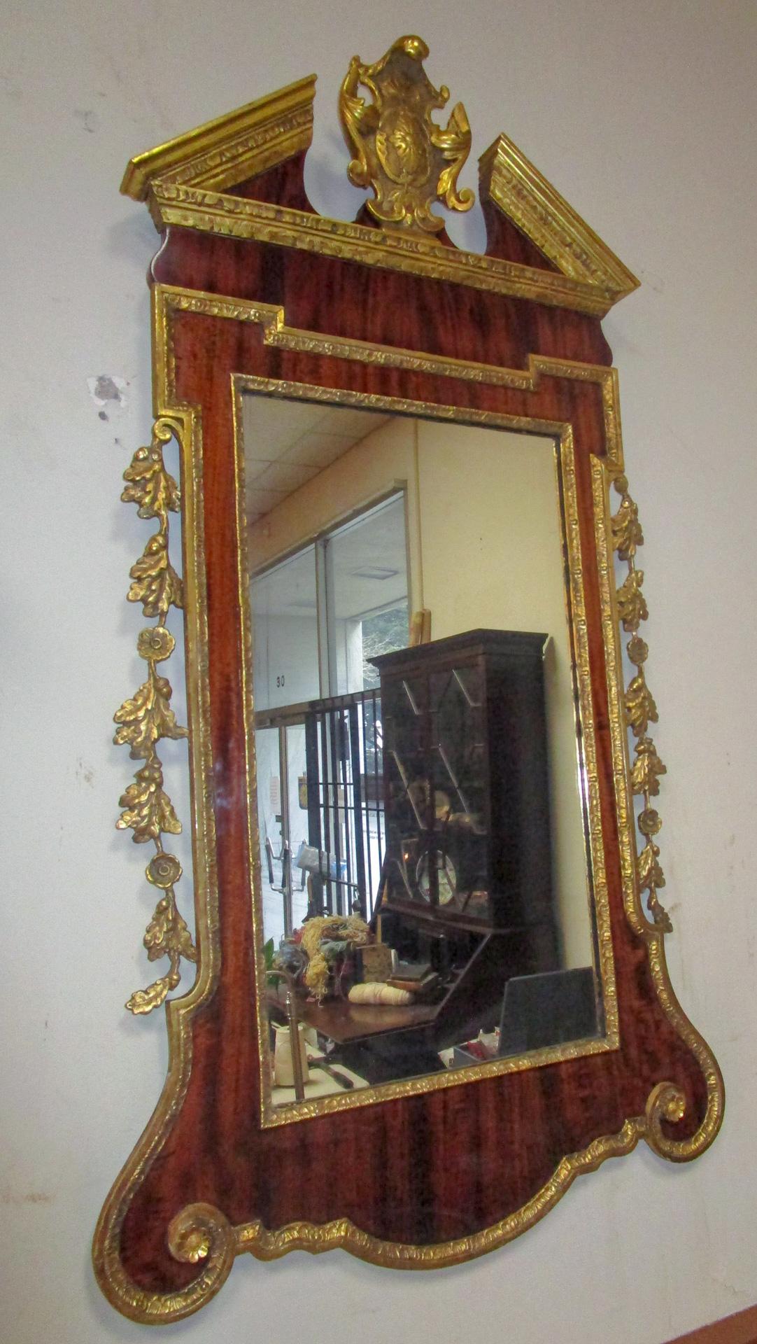 18th Century George II Mahogany and Carved Giltwood Wall Mirror 4