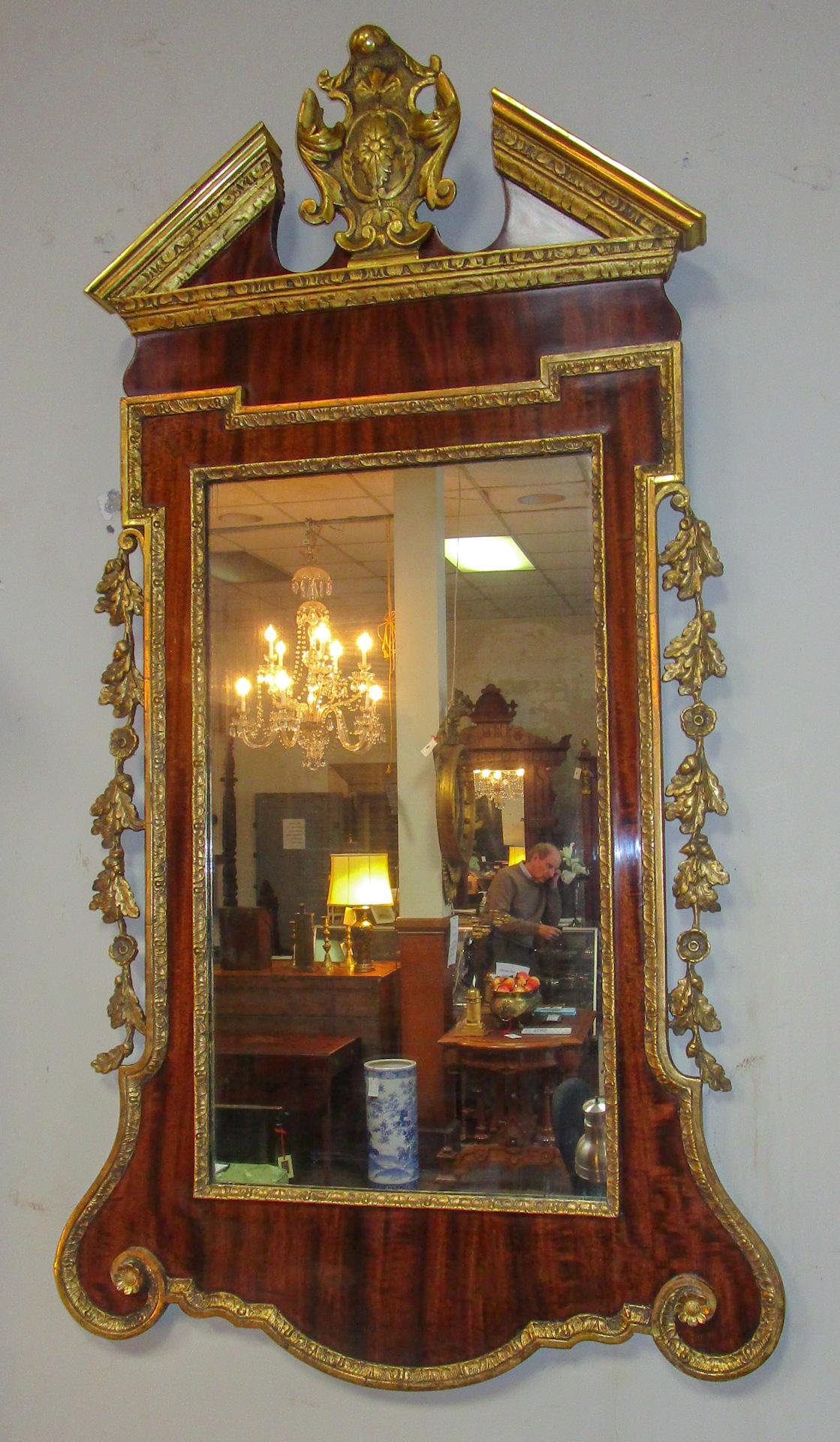 18th Century George II Mahogany and Carved Giltwood Wall Mirror 2
