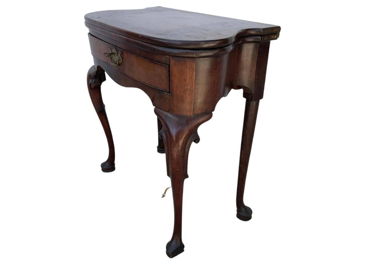 18th Century George II Mahogany Game / Tea Table For Sale 4