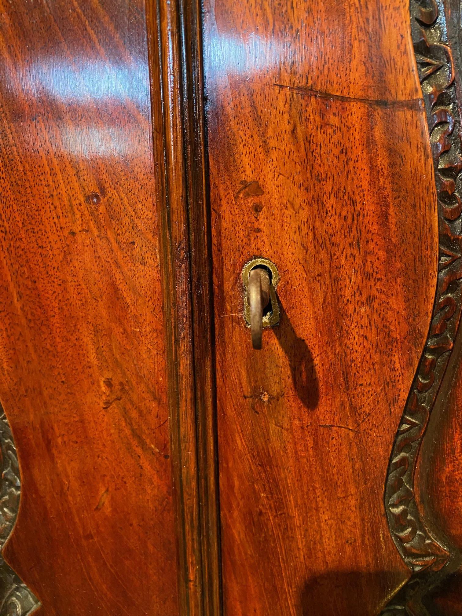 18th-Century George II Mahogany Linen Press, Attributed, Giles Grendey For Sale 5