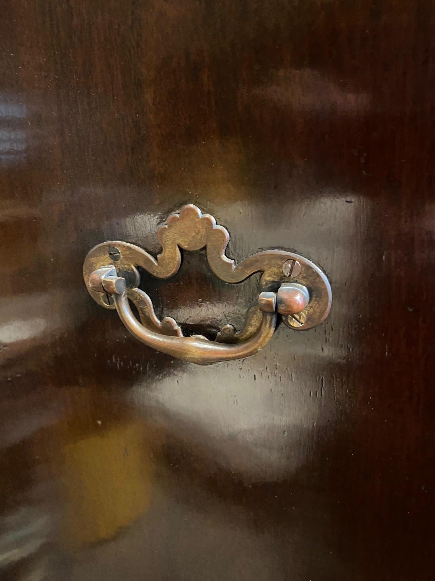 18th-Century George II Mahogany Linen Press, Attributed, Giles Grendey For Sale 9