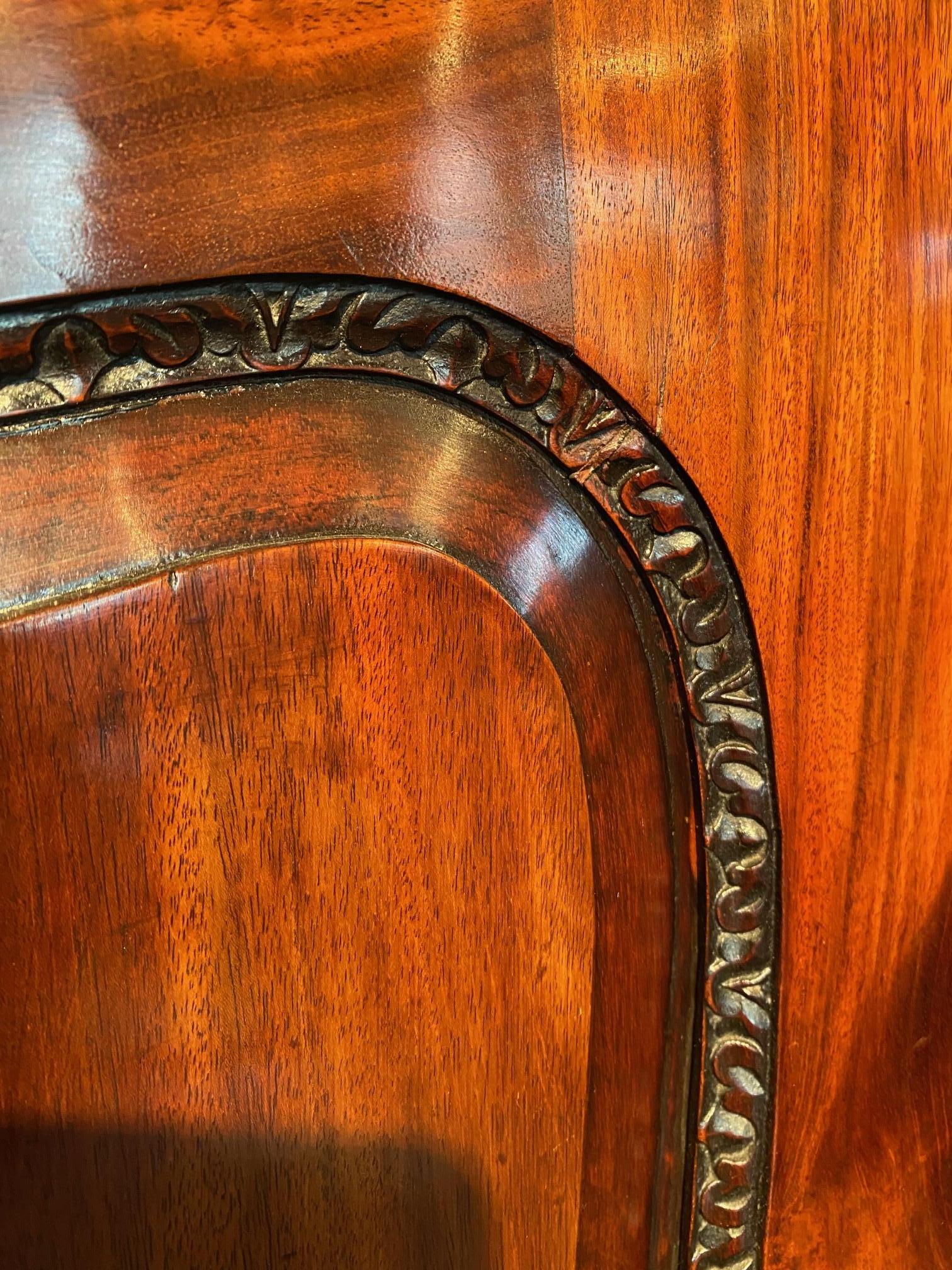 18th-Century George II Mahogany Linen Press, Attributed, Giles Grendey For Sale 3