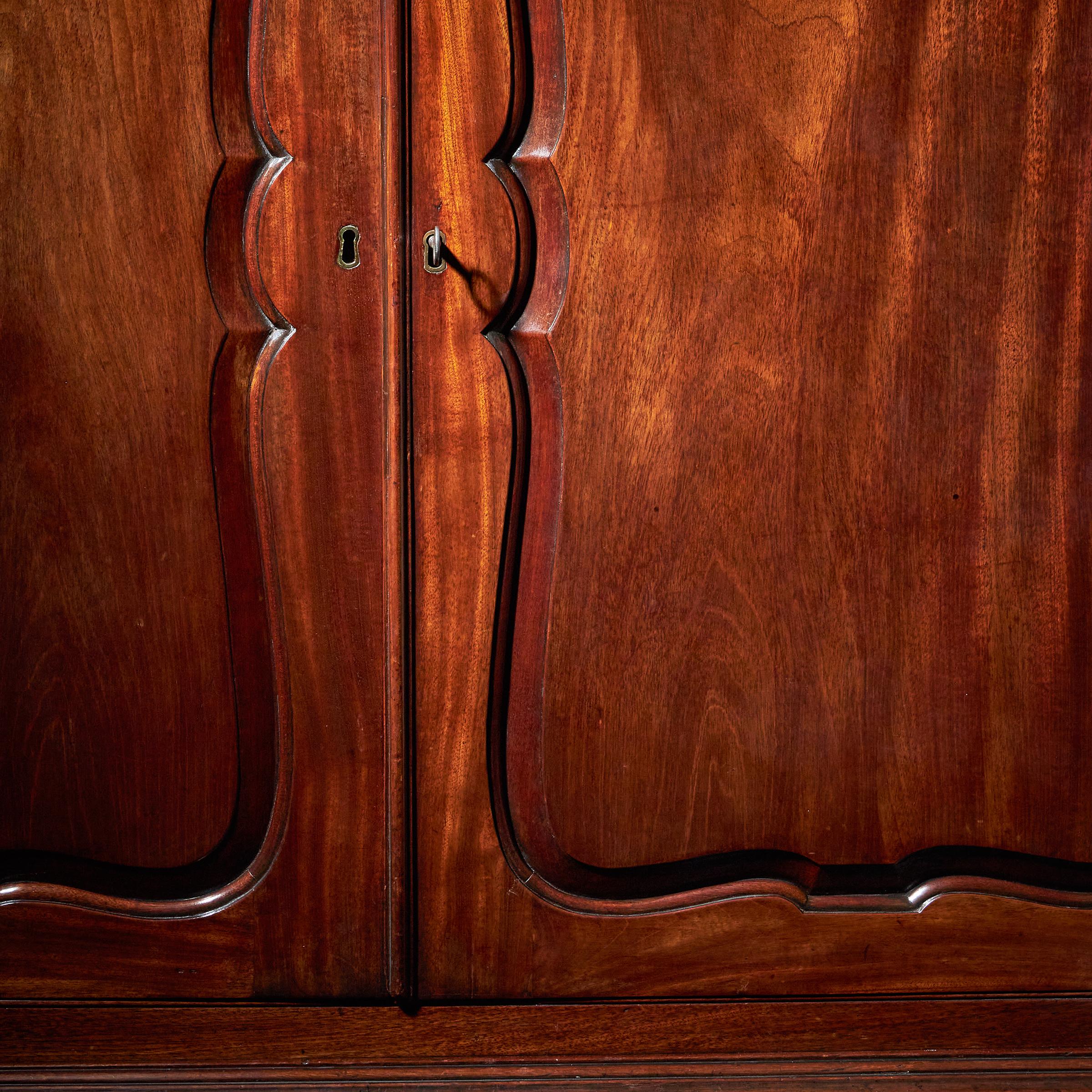18th-Century George II Mahogany Secretaire Linen Press, Attributed, Giles Grendey For Sale 6