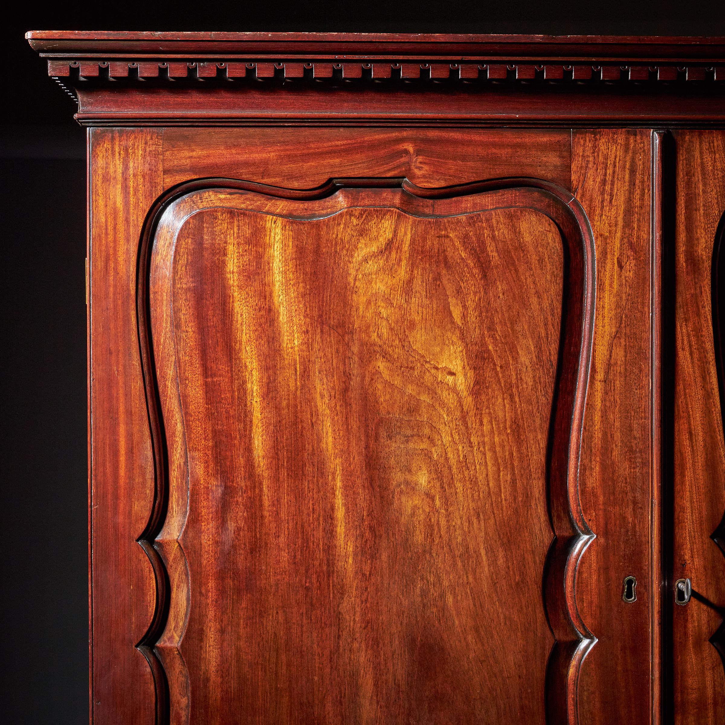 18th-Century George II Mahogany Secretaire Linen Press, Attributed, Giles Grendey For Sale 8