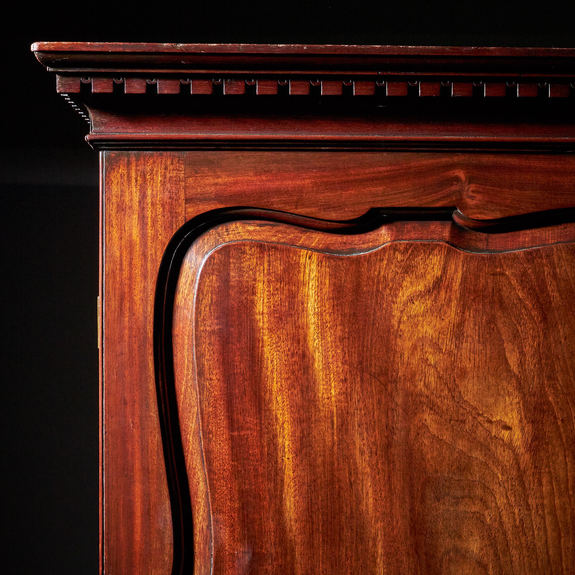18th-Century George II Mahogany Secretaire Linen Press, Attributed, Giles Grendey For Sale 9