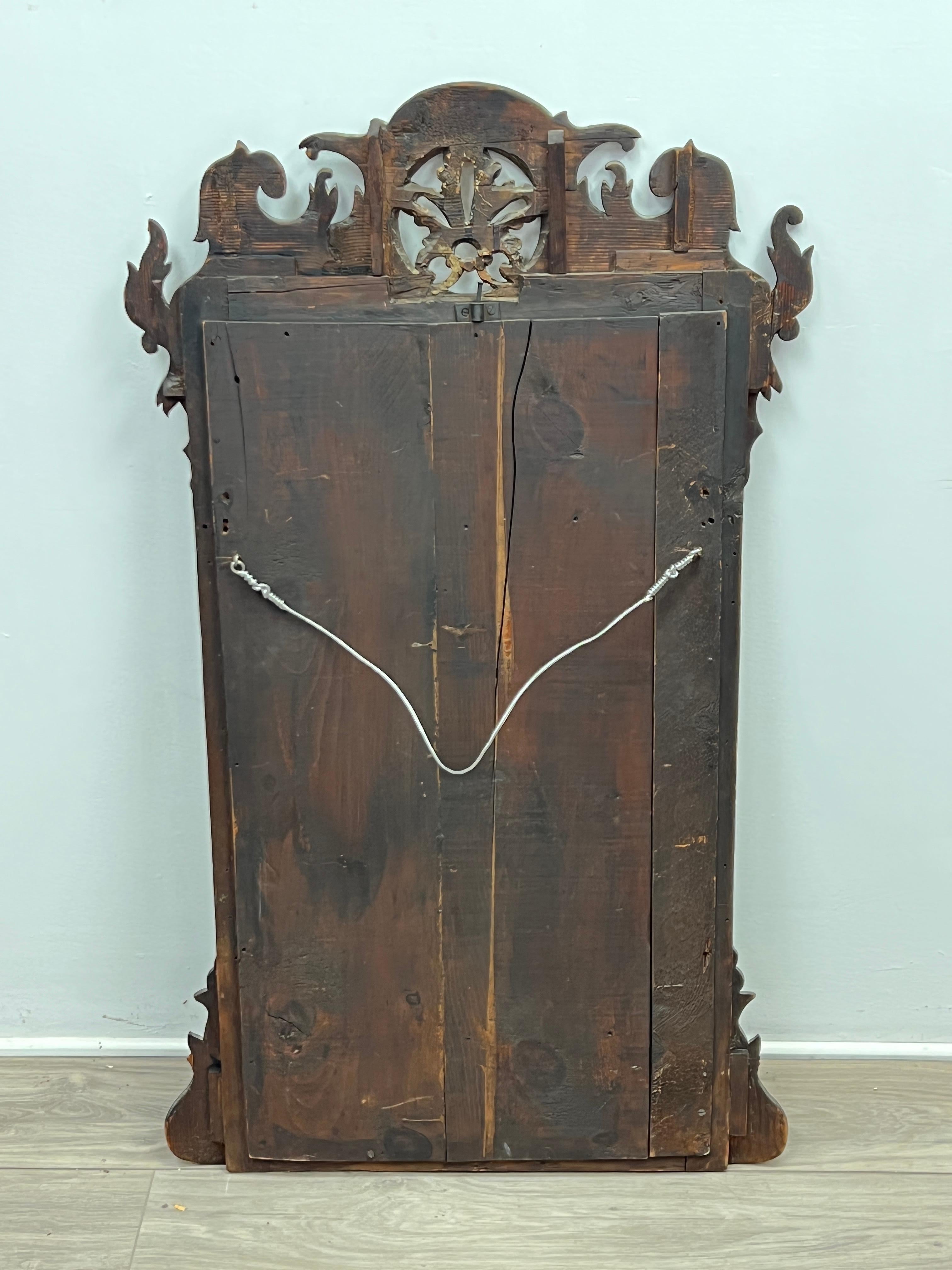 18th Century George II Parcel-Gilt Walnut Mirror For Sale 3