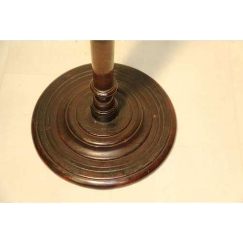 18th Century George II Period Mahogany Tripod Candle Stand, English circa 1750 In Good Condition For Sale In Central England, GB