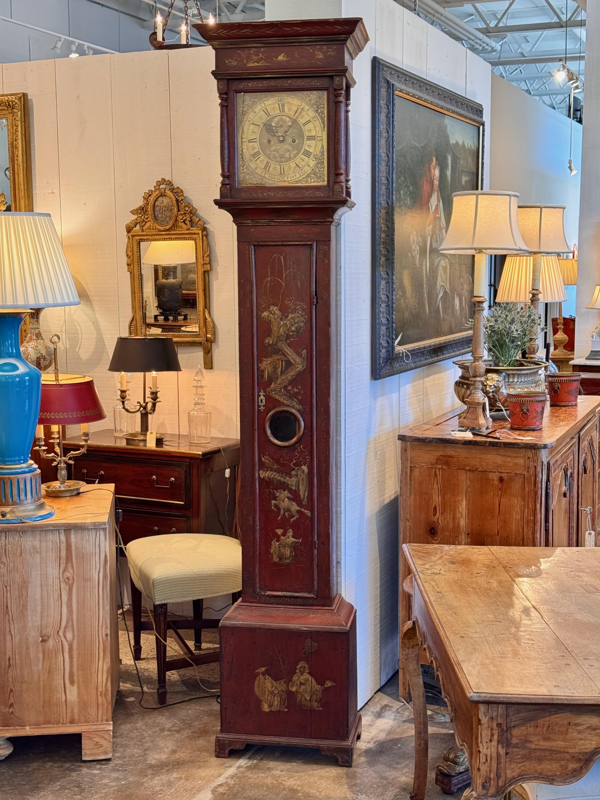 Dies ist eine hübsche Uhr mit Chinoiserie-Dekor. Es funktioniert nicht.