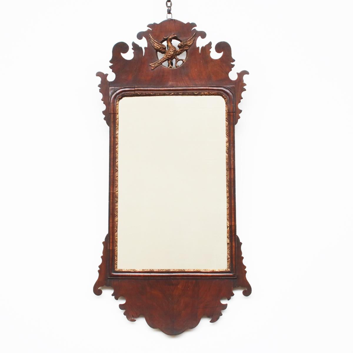18th Century George II Veneered Walnut and Gilt Wall Mirror For Sale 3