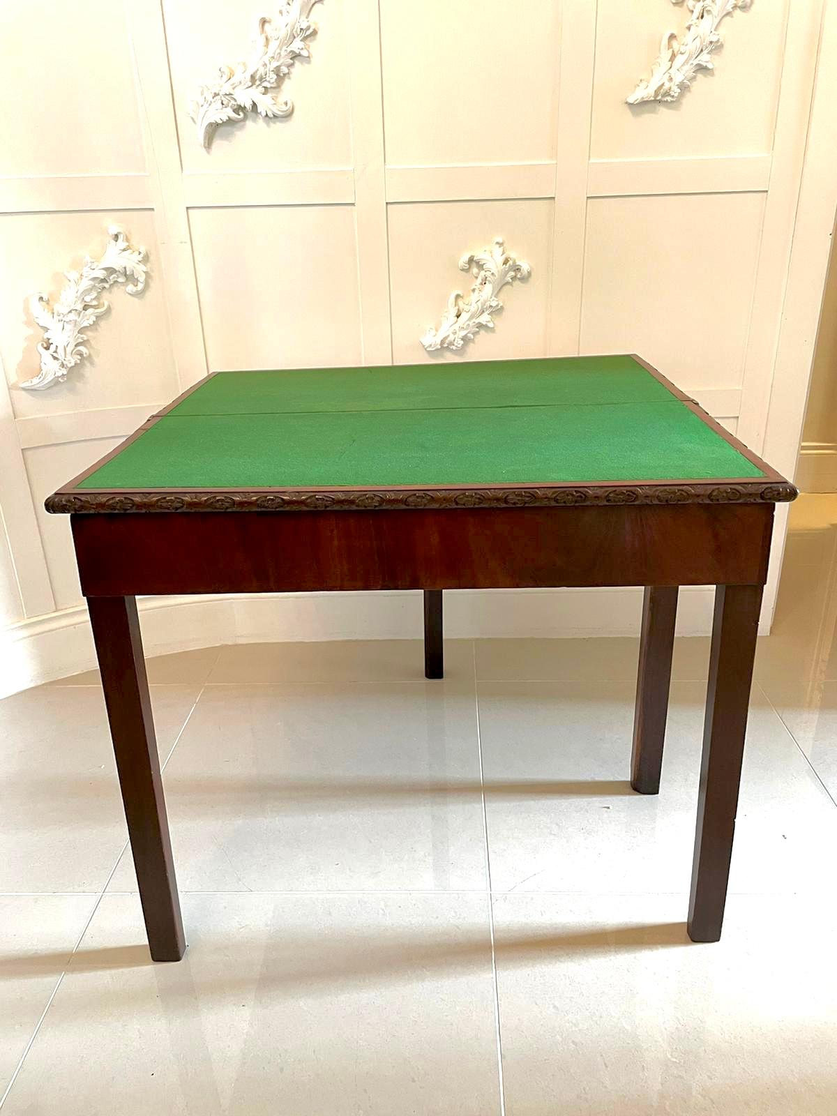 XVIIIe siècle George III Antique Chippendale Mahogany sculpté Table à cartes/côté en vente 2