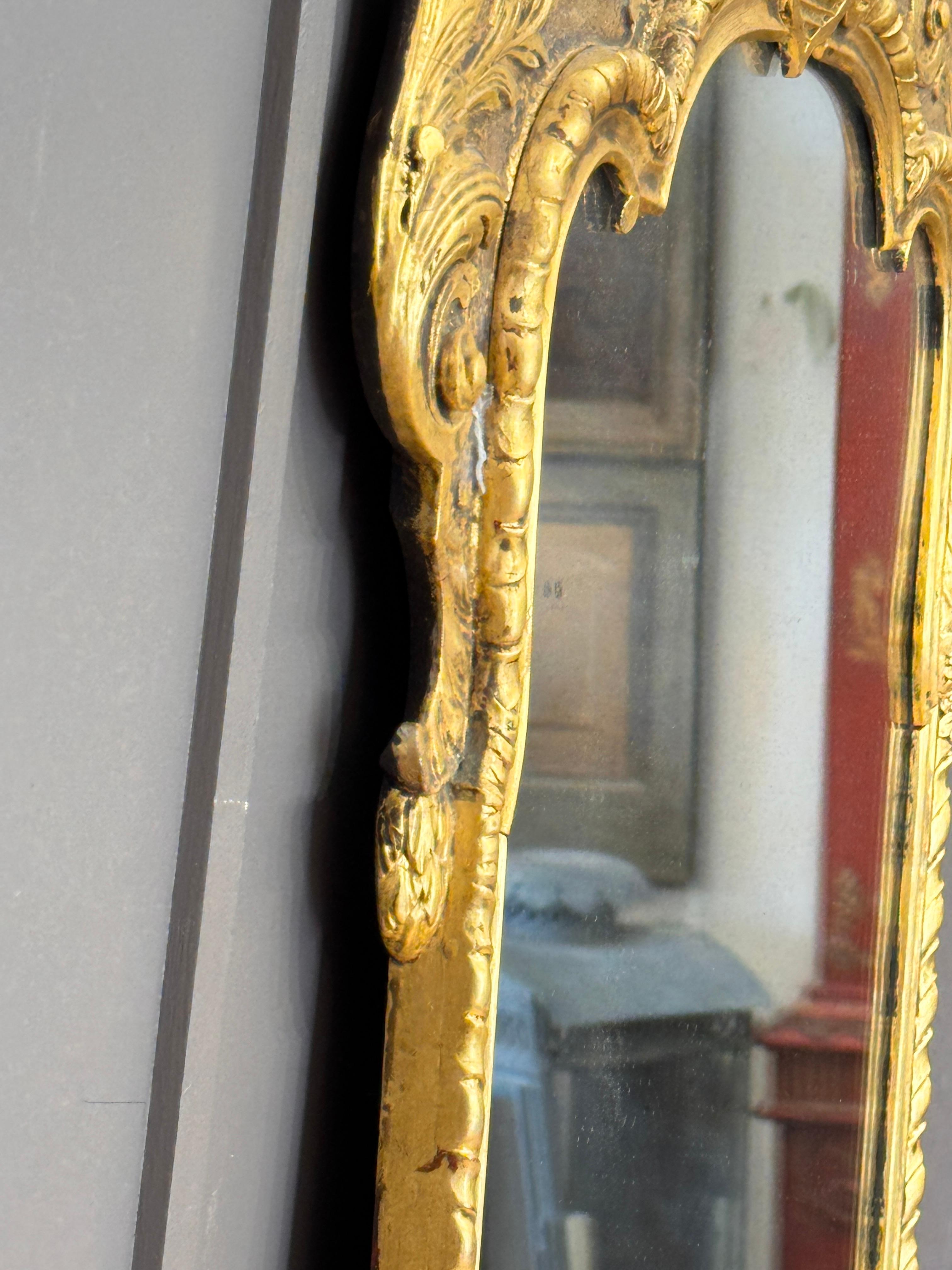 Spiegel aus geschnitztem Giltwood aus dem 18. Jahrhundert George III im Angebot 2