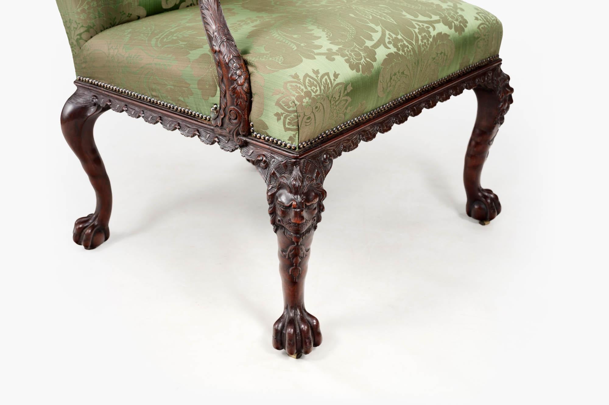 18th Century George III Carved Mahogany Gainsborough Armchair In Excellent Condition For Sale In Dublin 8, IE