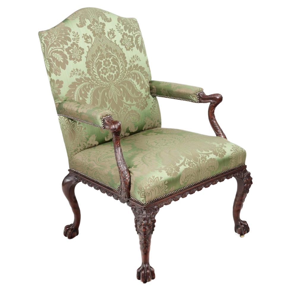 Fauteuil Gainsborough en acajou sculpté du 18ème siècle de style George III