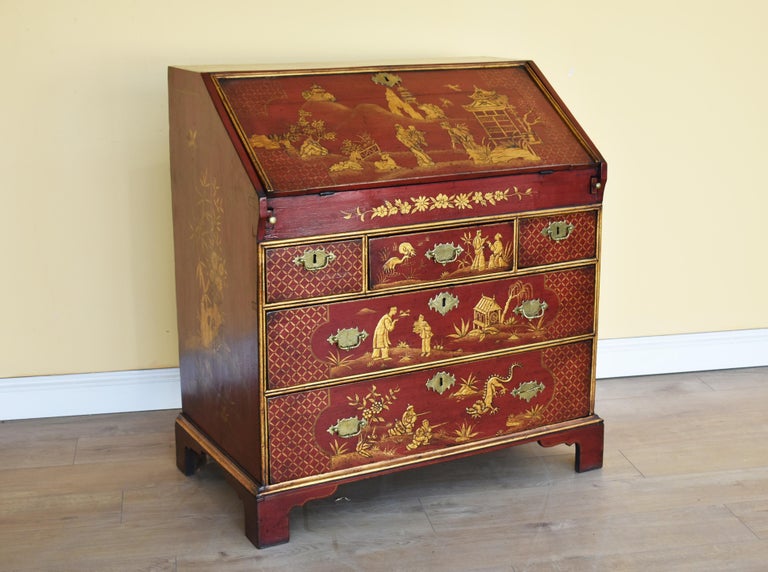 For sale is a good quality 18th century and later decorated George III chinoiserie bureau. The fall front opening to reveal a fully fitted interior comprising of various pigeon holes, drawers and a well. Below this there are an arrangement of five