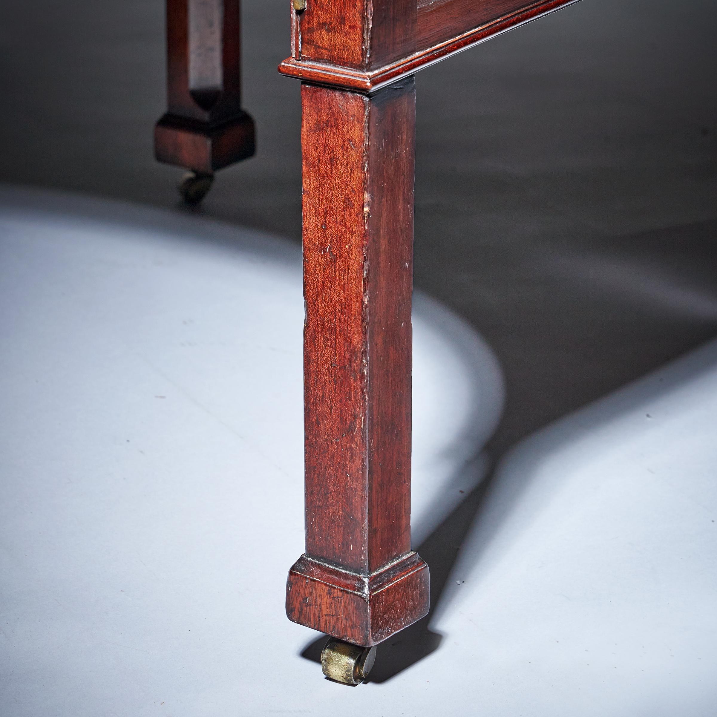 18th Century George III Chippendale Period Mahogany Pembroke Supper Table 5