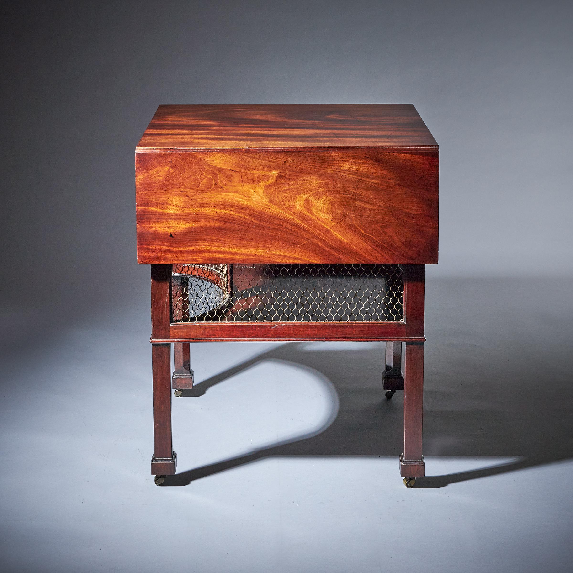 18th Century George III Chippendale Period Mahogany Pembroke Supper Table In Good Condition In Oxfordshire, United Kingdom