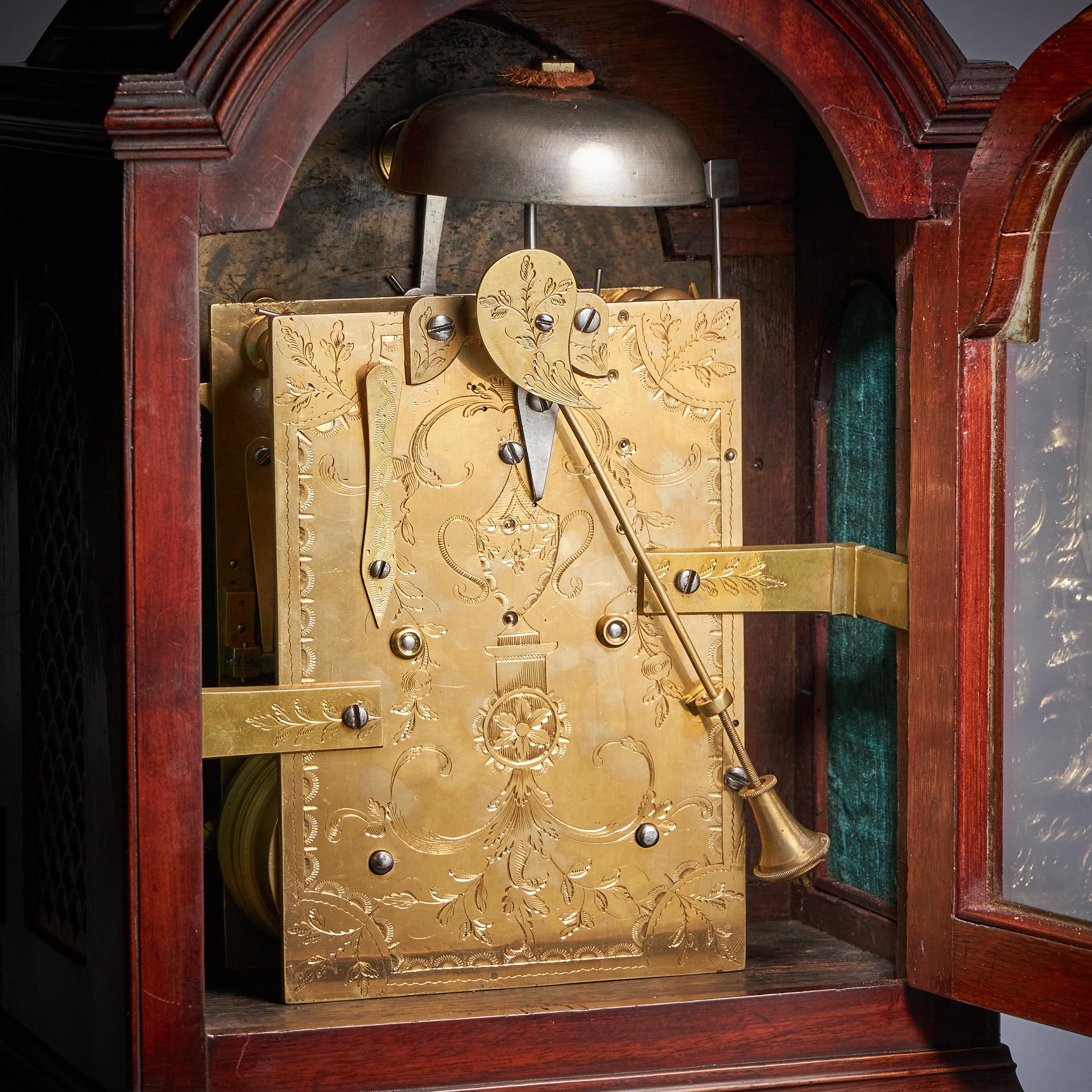 Brass 18th Century George III Figured Mahogany Three Pad Stricking Bracket Clock For Sale