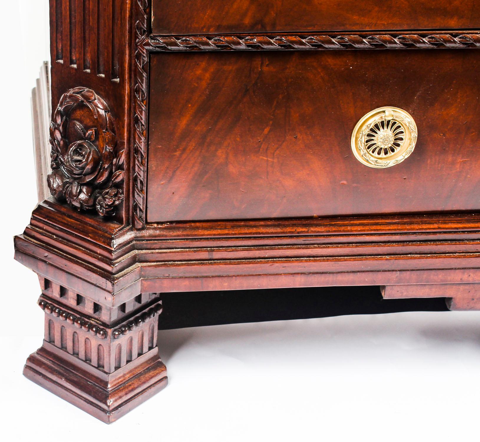 18th Century George III Flame Mahogany Linen Press Cabinet 3