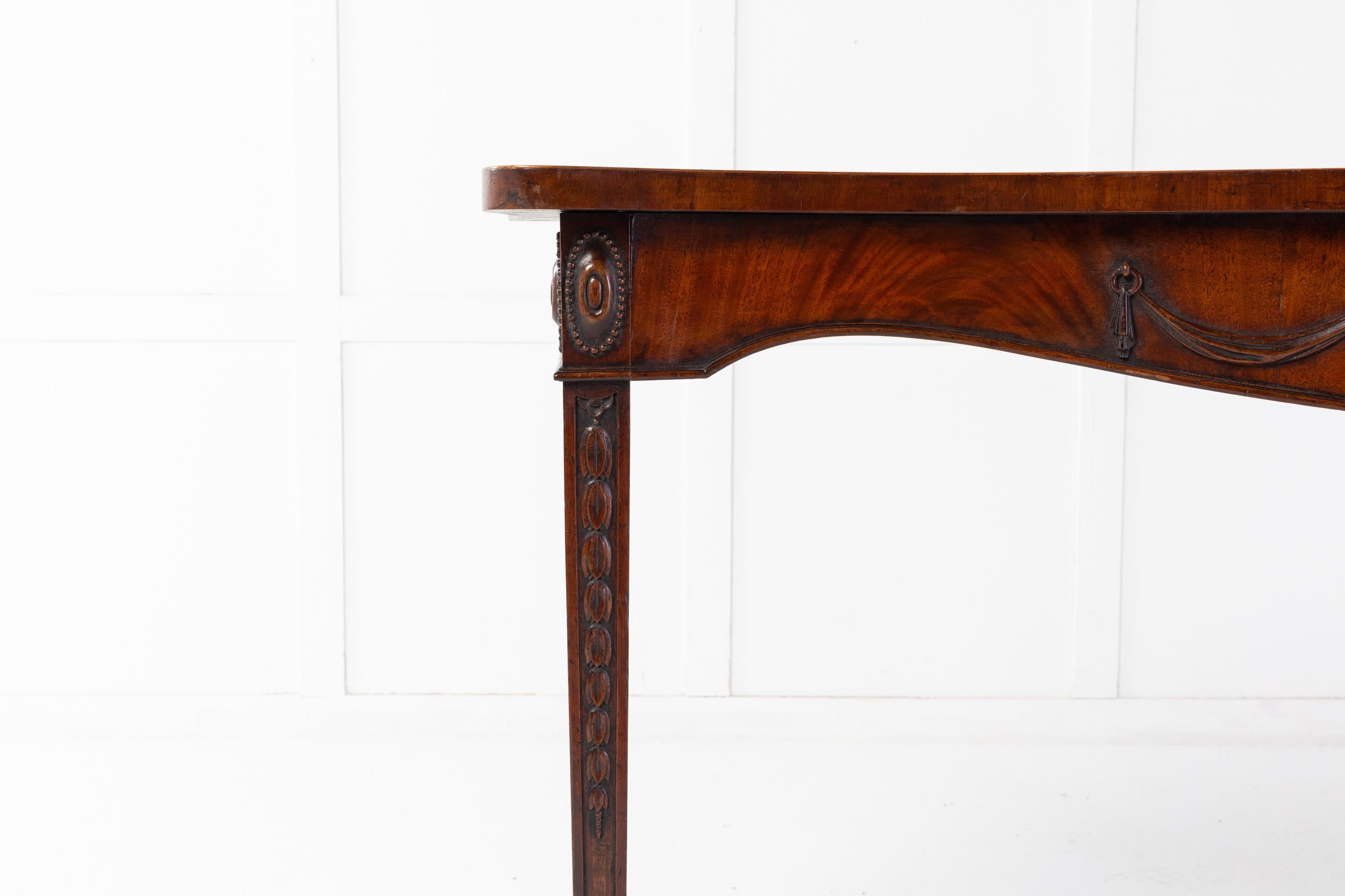 18th Century George III Mahogany 'Adam Style' Serpentine Side Table In Good Condition In Gloucestershire, GB