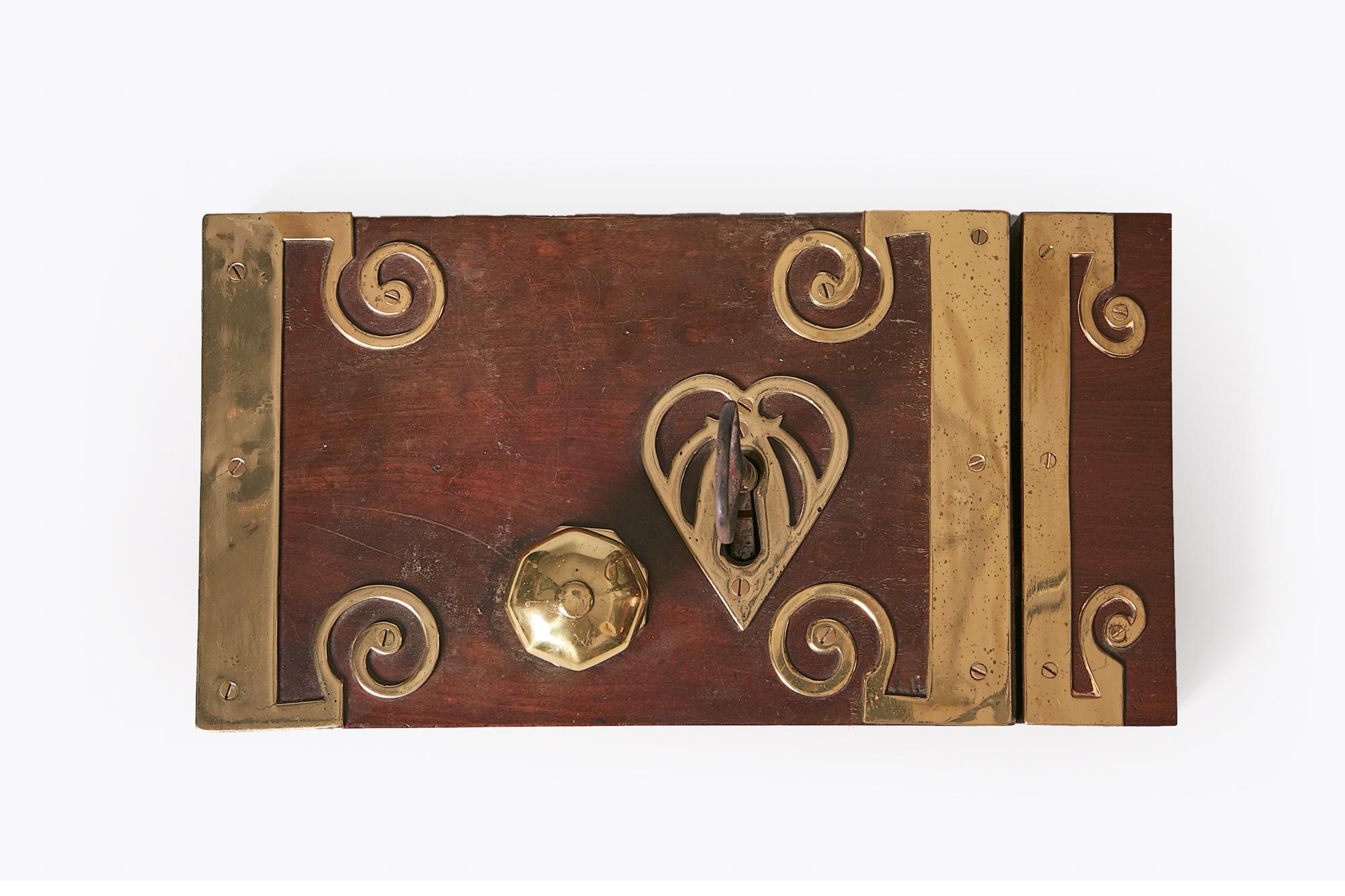 18th Century George III Mahogany and Brass Bound Door Lock For Sale 1