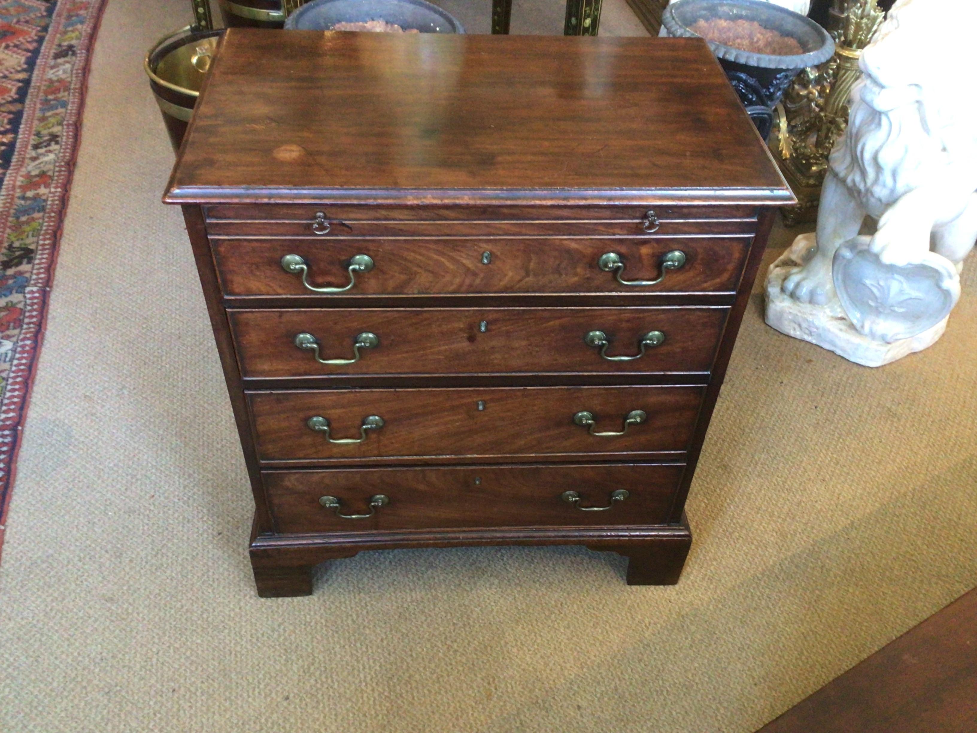 Brass 18th Century George III Mahogany Bachelor’s Chest For Sale