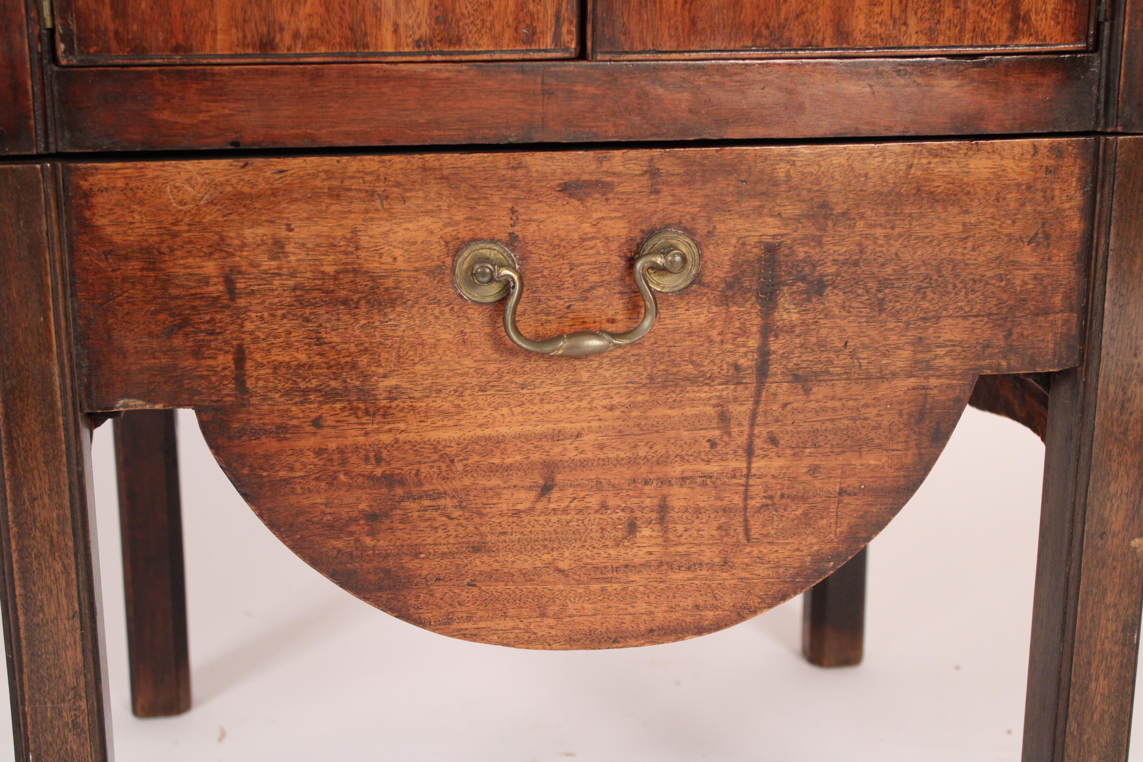 18th Century George III Mahogany Bedside Commode For Sale 5
