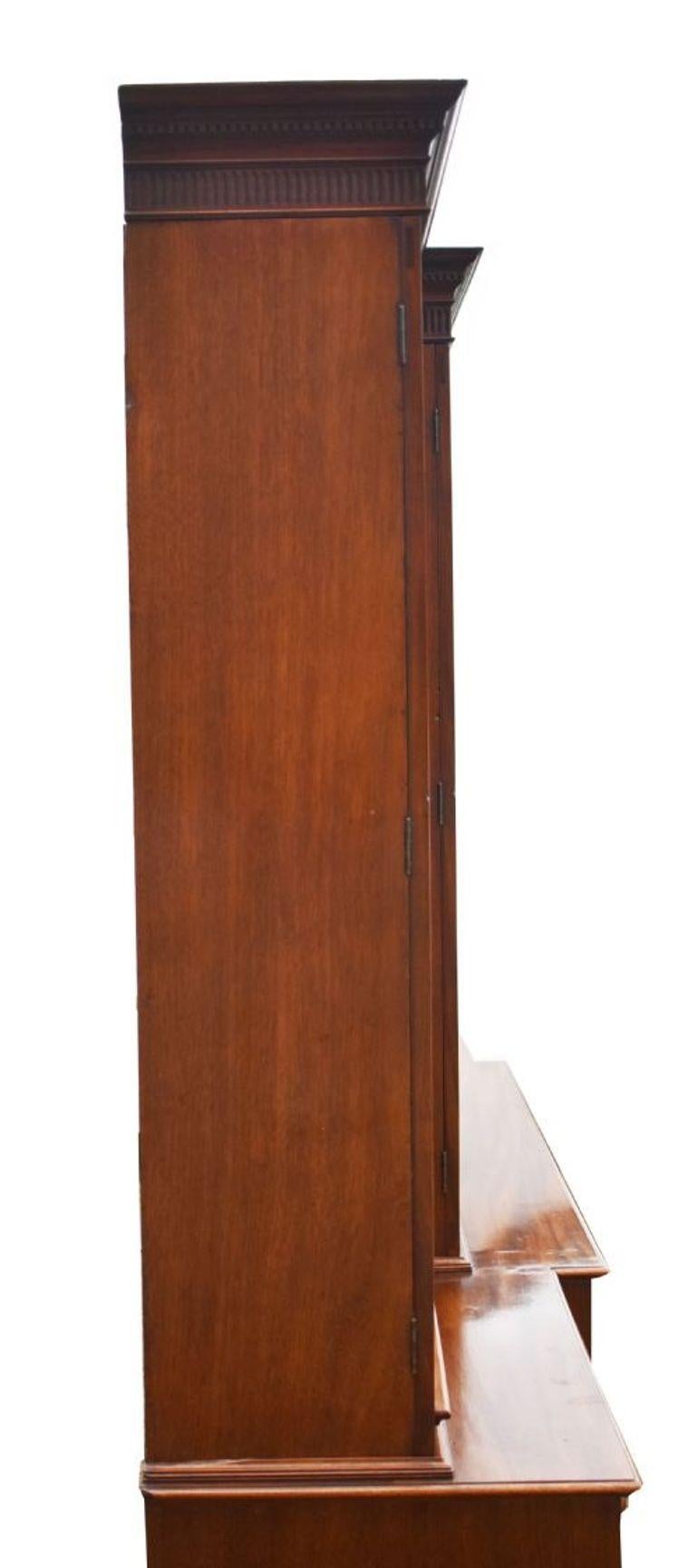 Libreria a due ante in mogano di Giorgio III del XVIII secolo in vendita 10