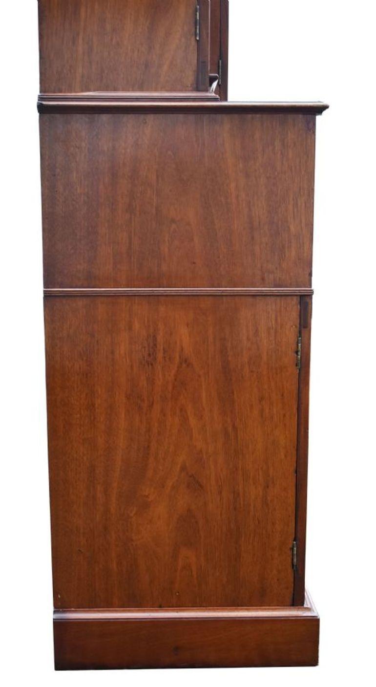 Libreria a due ante in mogano di Giorgio III del XVIII secolo in vendita 11