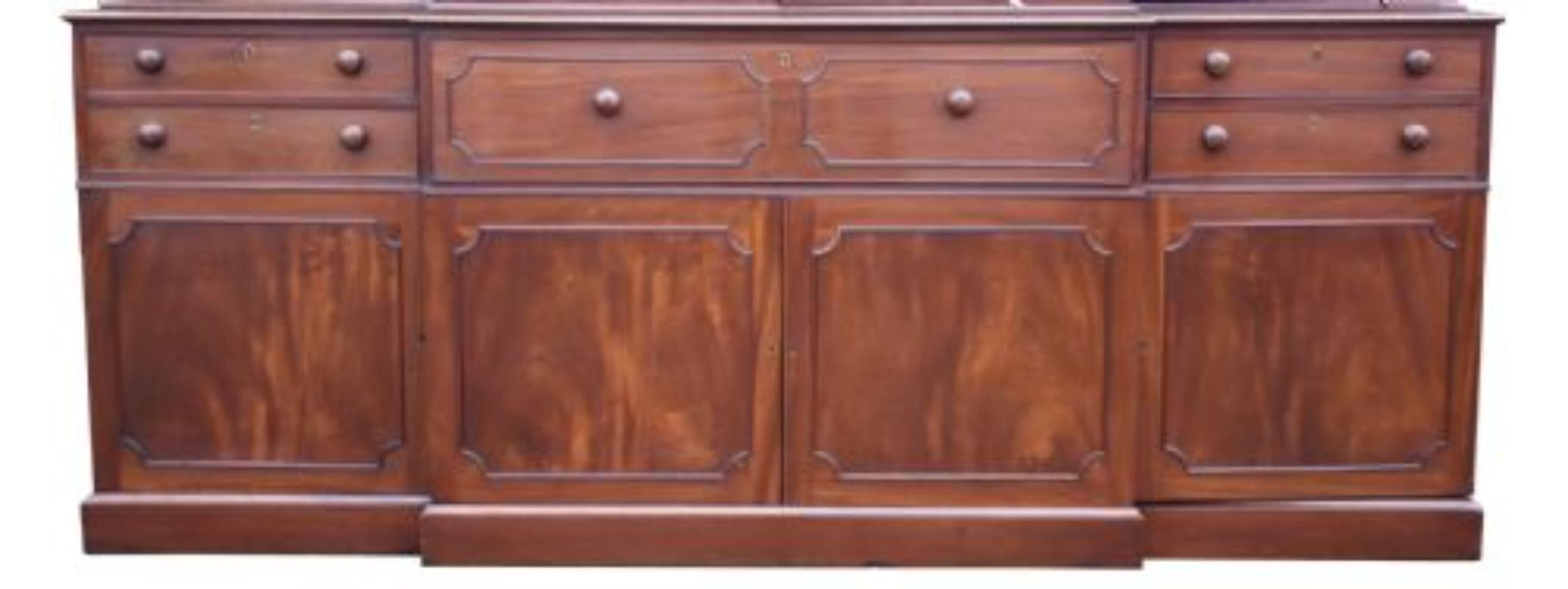 Inglese Libreria a due ante in mogano di Giorgio III del XVIII secolo in vendita