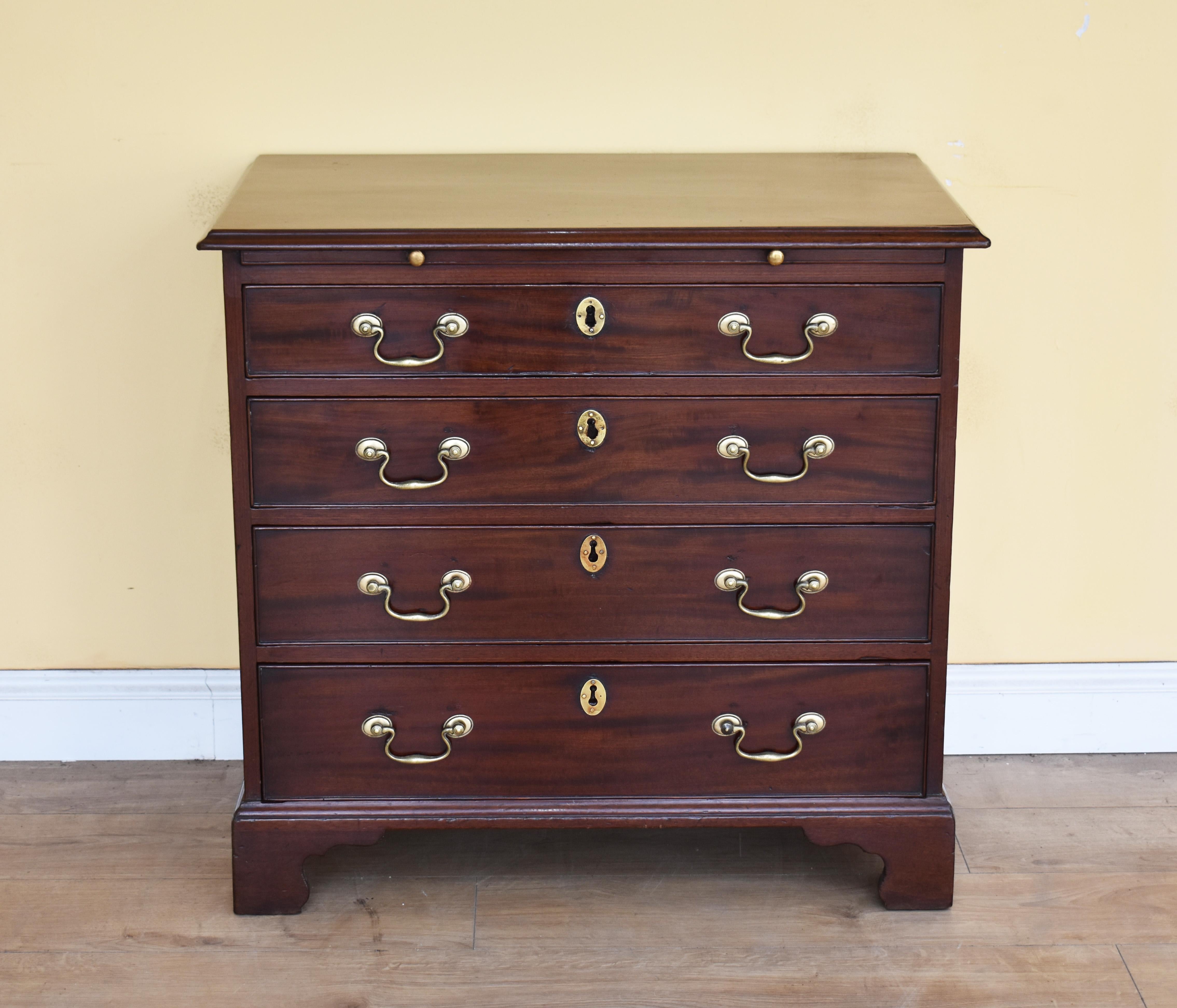 18th Century George Iii Mahogany Chest Of Drawers For Sale At 1stdibs