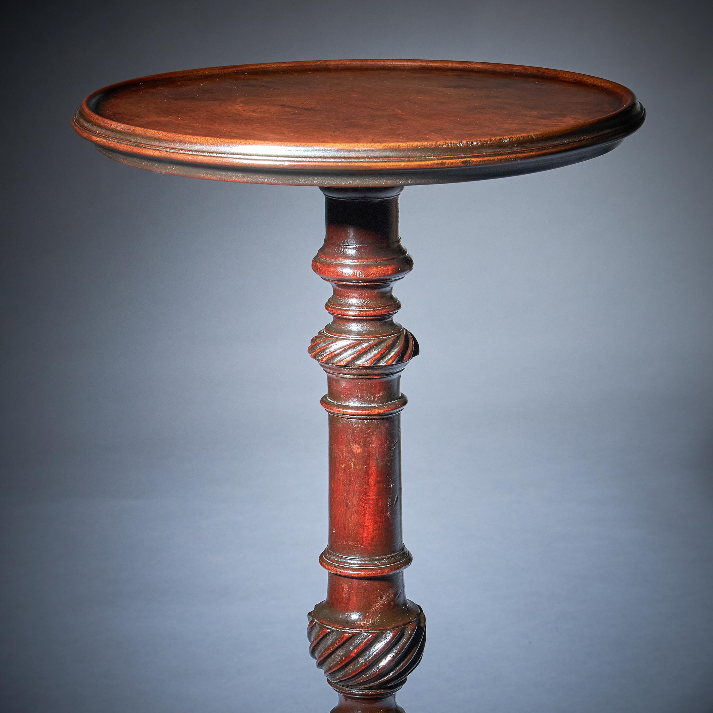 English 18th Century George III Mahogany Chippendale Period Kettle Stand / Wine Table For Sale