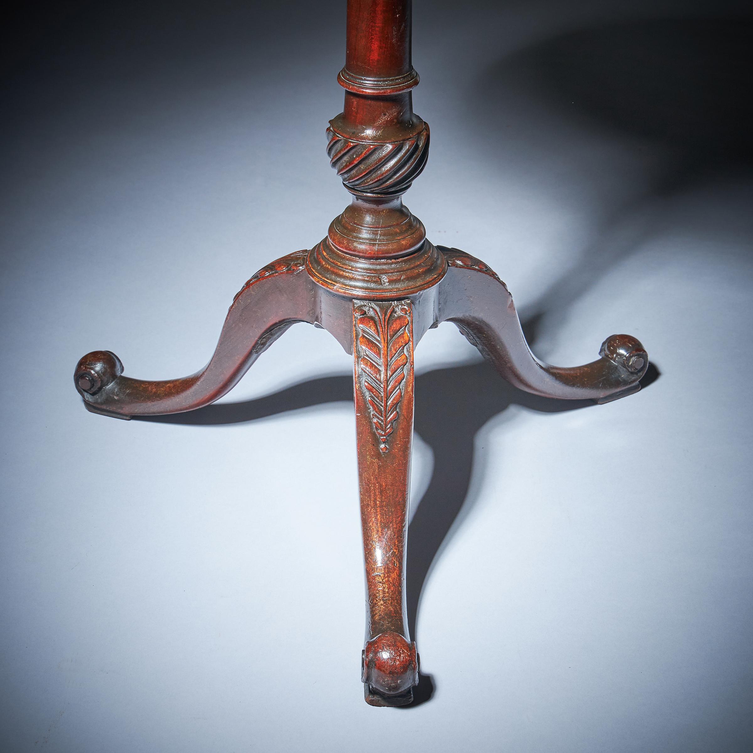 18th Century George III Mahogany Chippendale Period Kettle Stand / Wine Table In Good Condition In Oxfordshire, United Kingdom