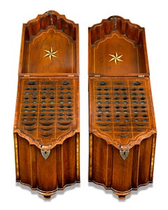 Boîtes à couteaux sur pied en acajou de George III du XVIIIe siècle