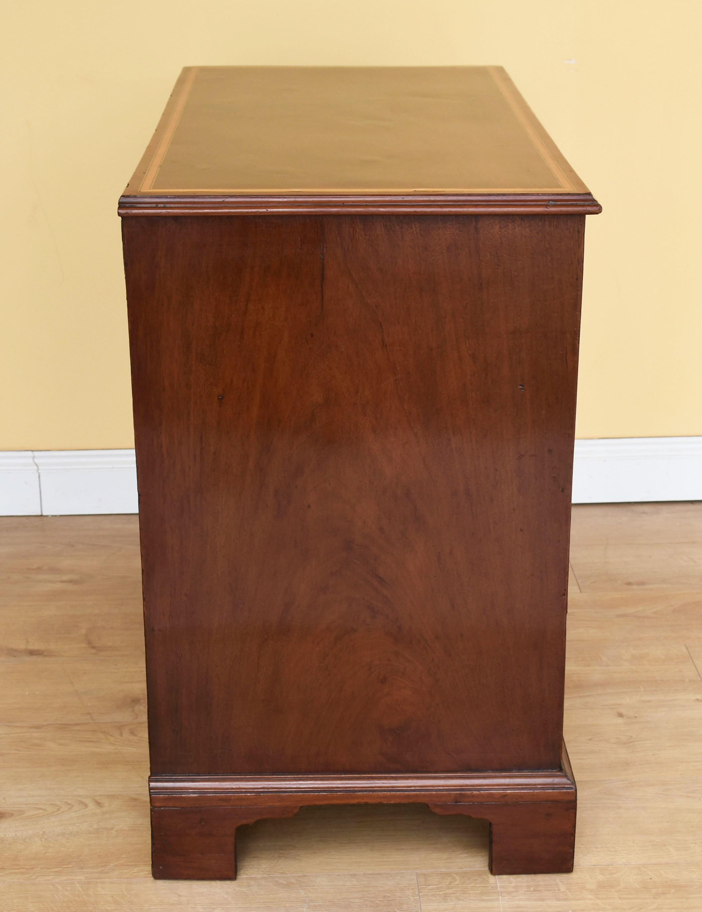 18th Century George III Mahogany Inlaid Chest of Drawers 1