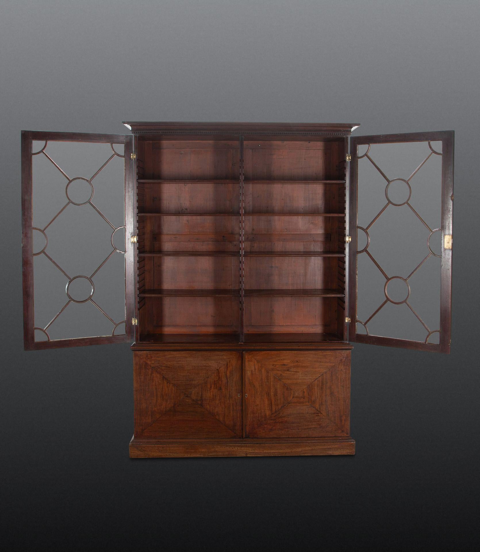 Librería de caoba Jorge III del siglo XVIII en venta 7