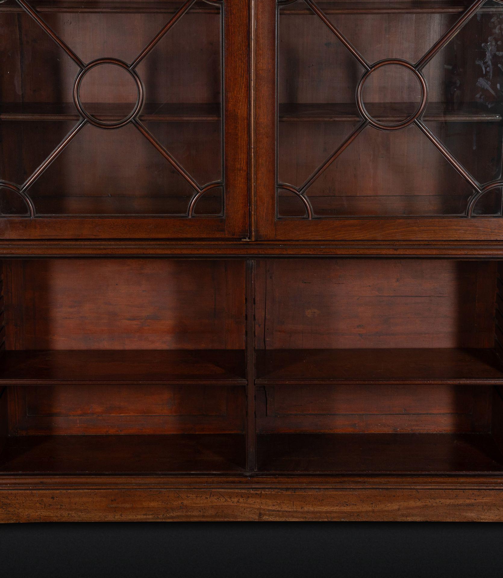 Librería de caoba Jorge III del siglo XVIII en venta 8
