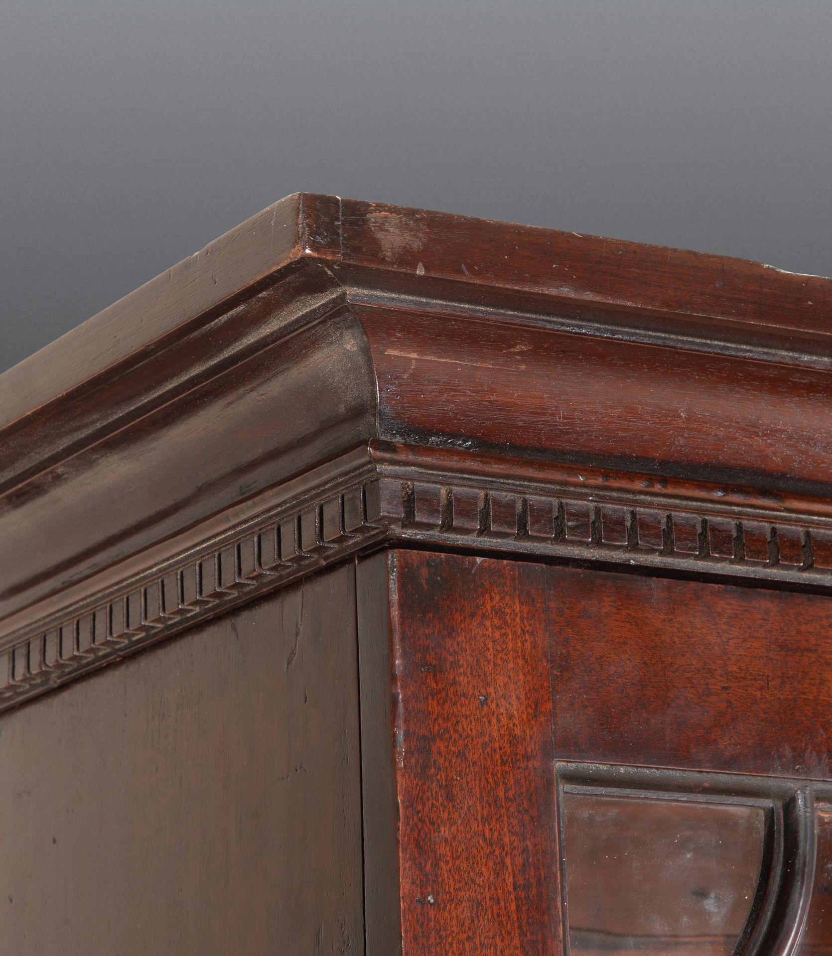 Librería de caoba Jorge III del siglo XVIII Vidrio en venta