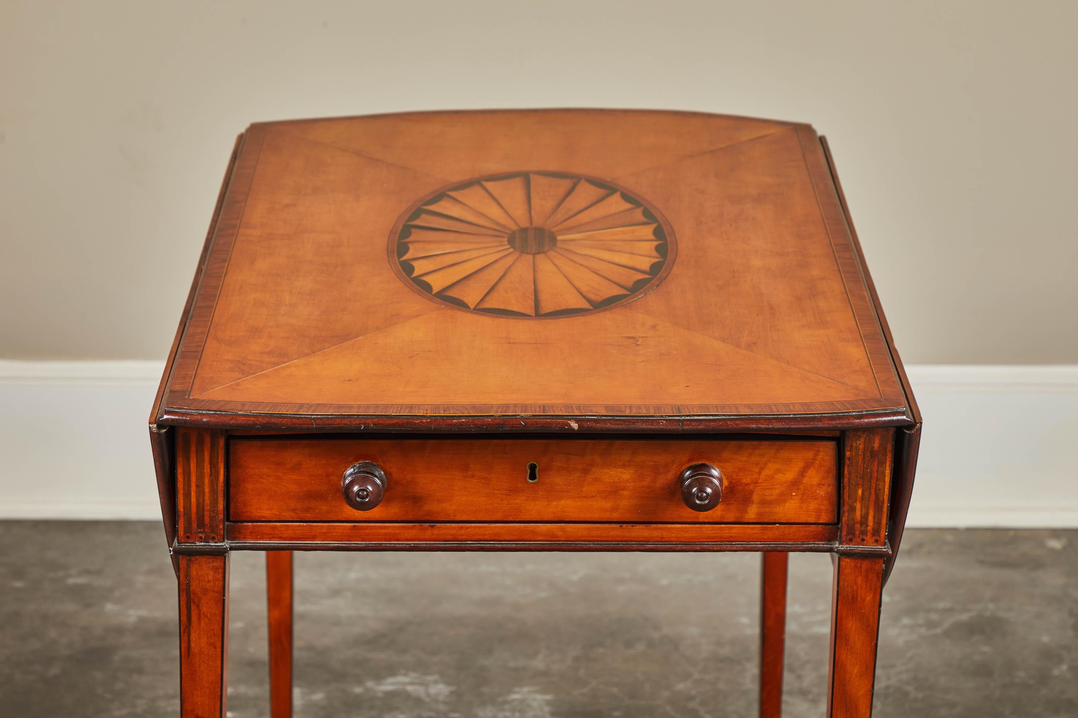 18th Century George III Mahogany Pembroke Table with Inlaid Fan 4