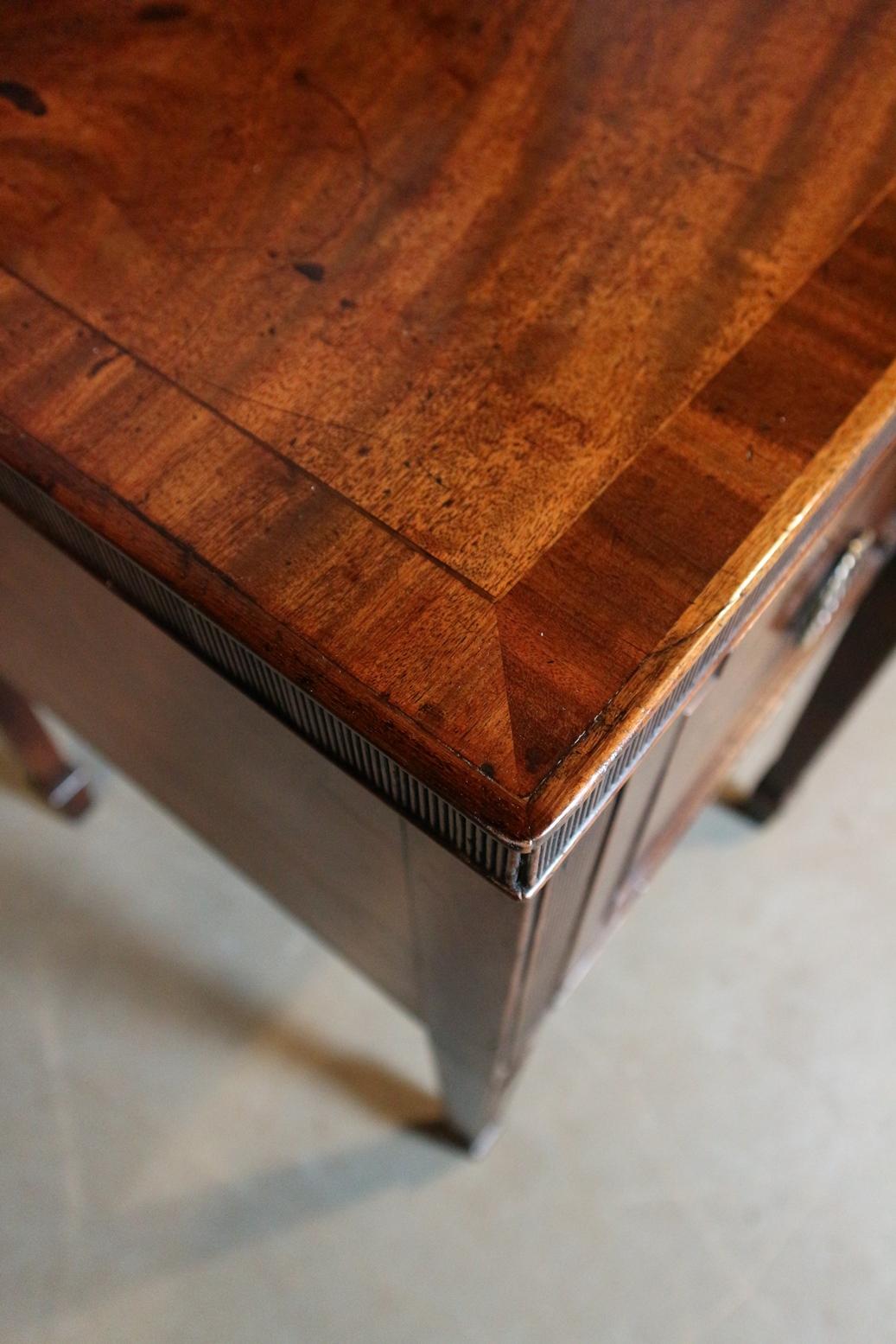 18th Century George III Mahogany Sideboard 1