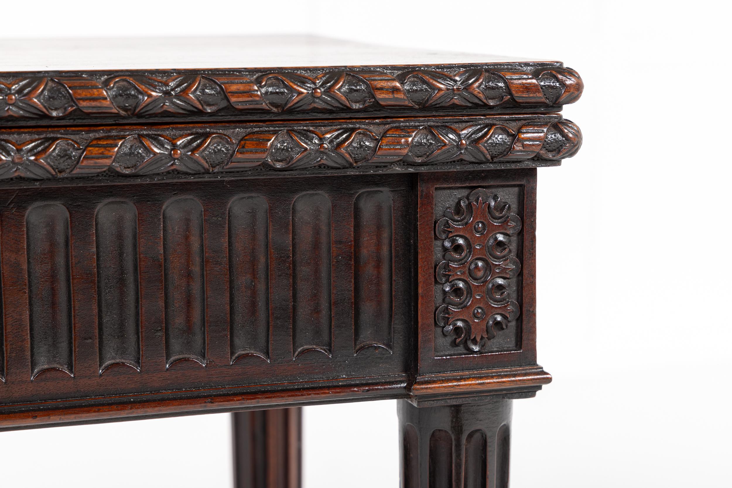 18th Century and Earlier 18th Century George III Mahogany Tea Table For Sale