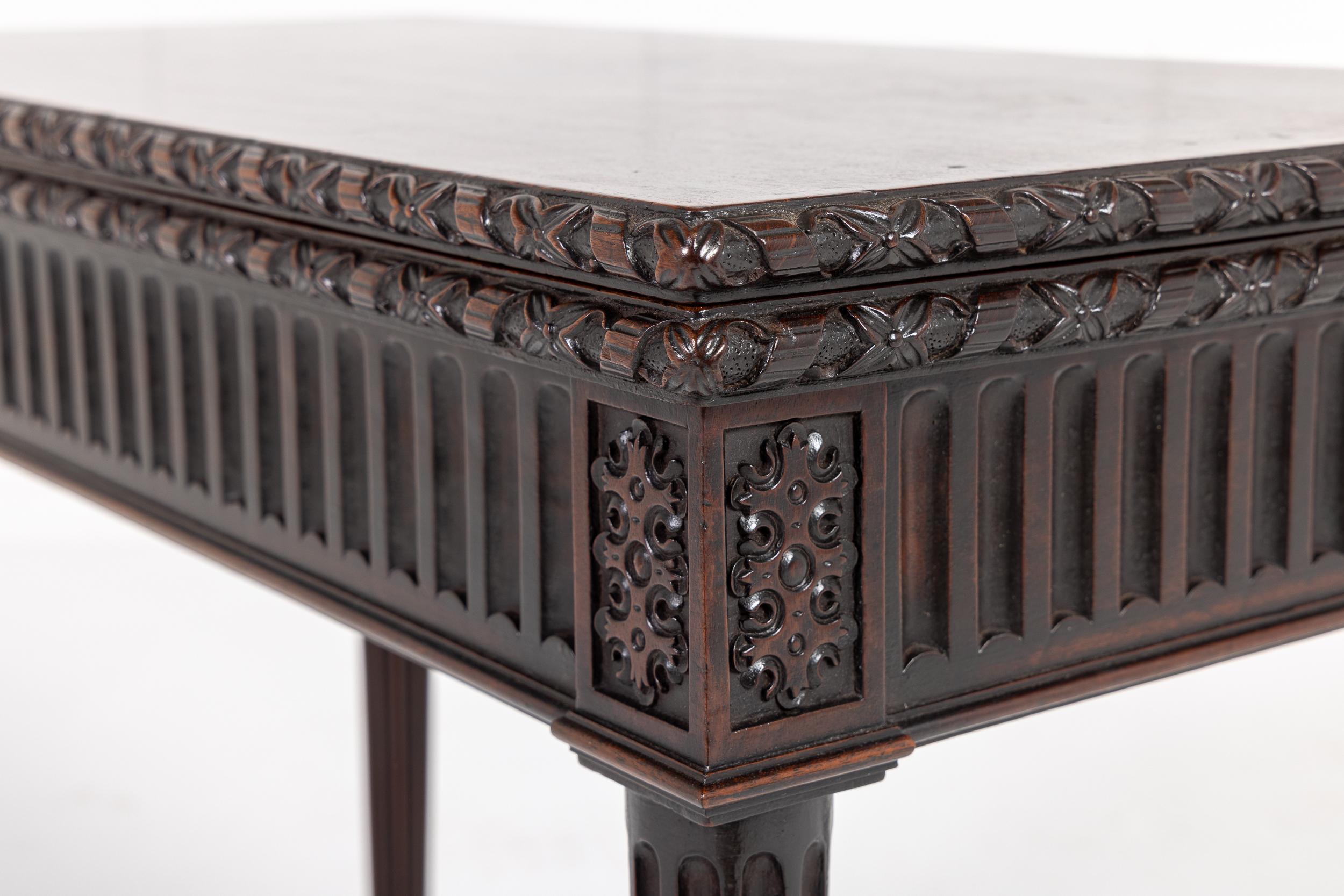 18th Century George III Mahogany Tea Table For Sale 1